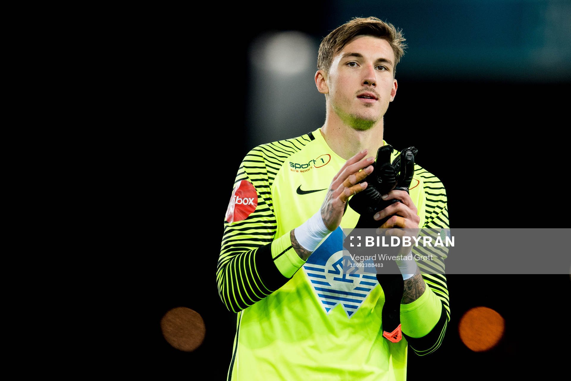 Goalkeeper Andreas Linde of Molde