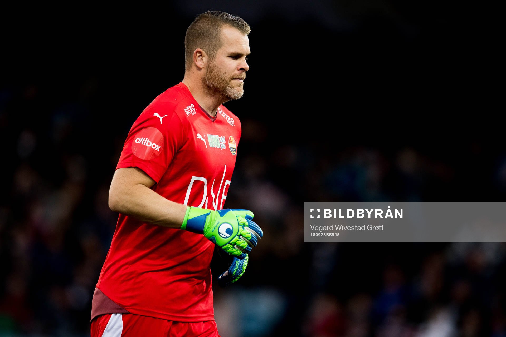 Goalkeeper Espen Bugge Pettersen of Strømsgodset