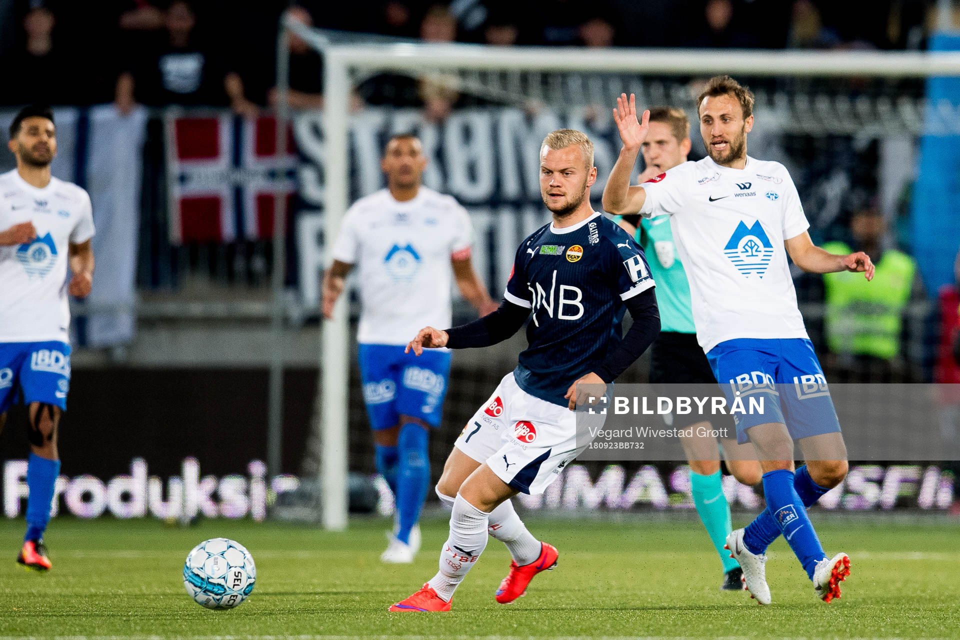 Herman Stengel of Strømsgodset and Magnus Eikrem of Molde
