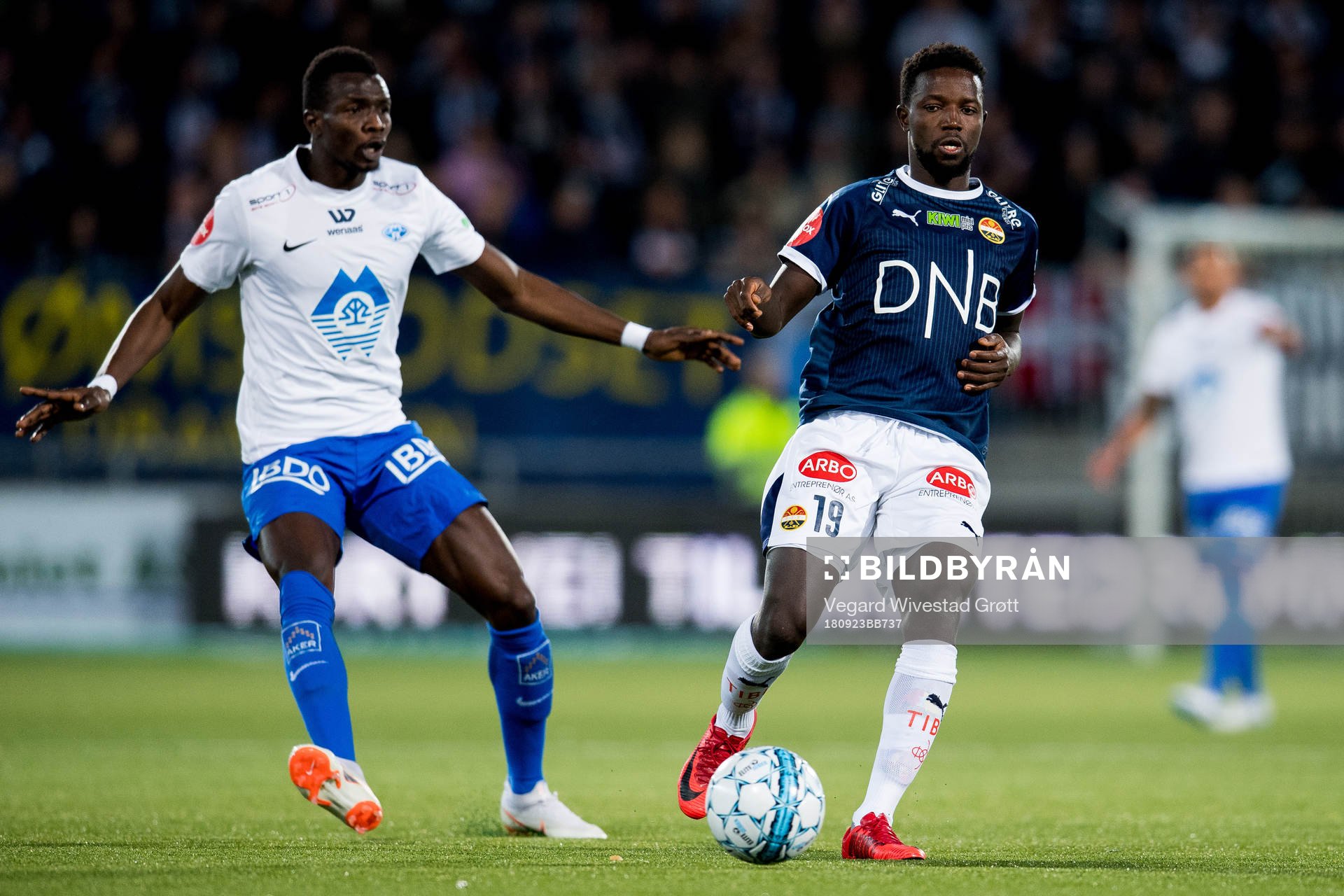 Babacar Sarr of Molde and Francisco Júnior of Strømsgodset during the Eliteserien match between Strømsgodset and Molde on September 23, 2018 in Drammen.