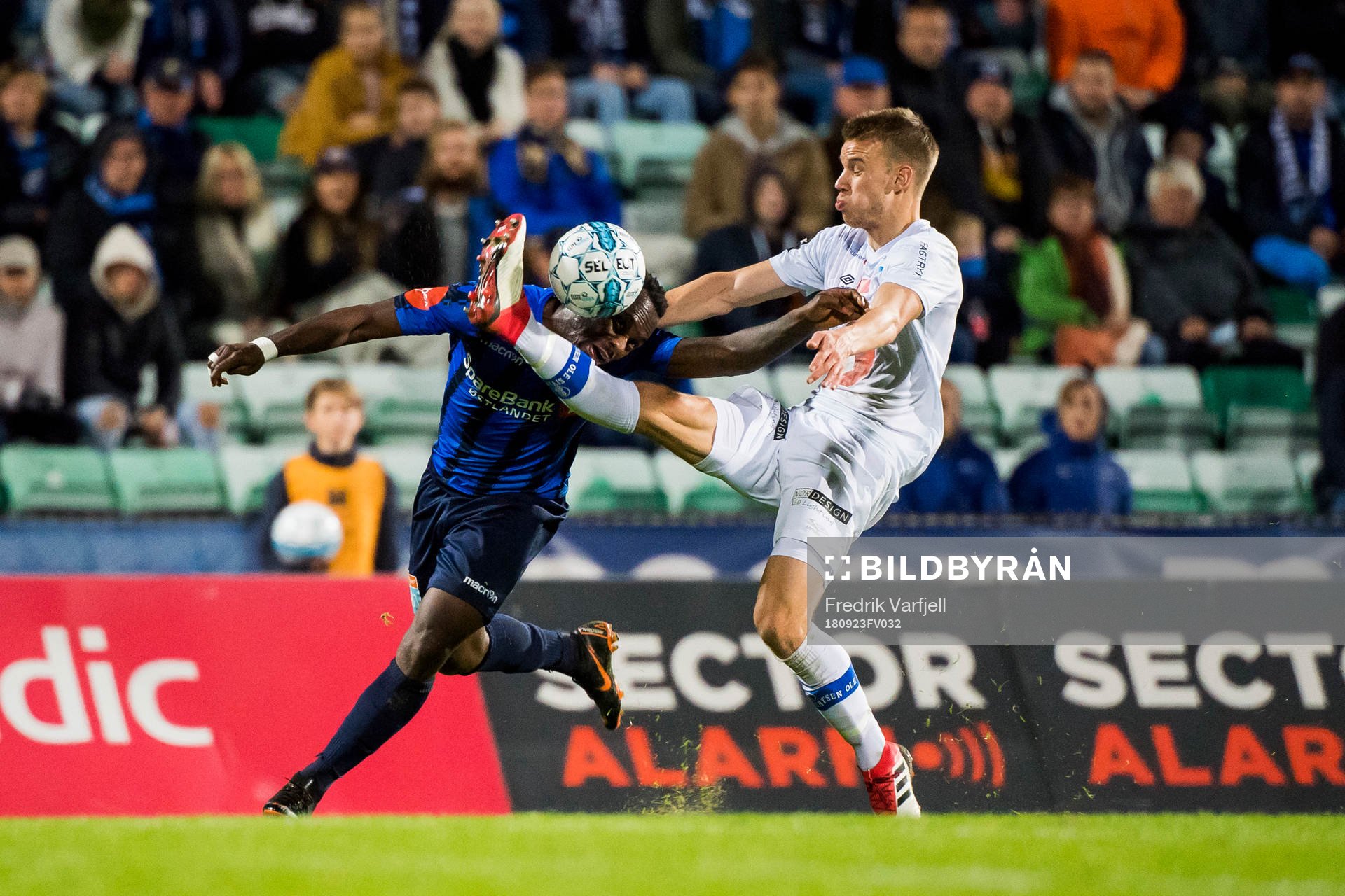 Franck Boli of Stabæk and Øyvind Alseth of Ranheim