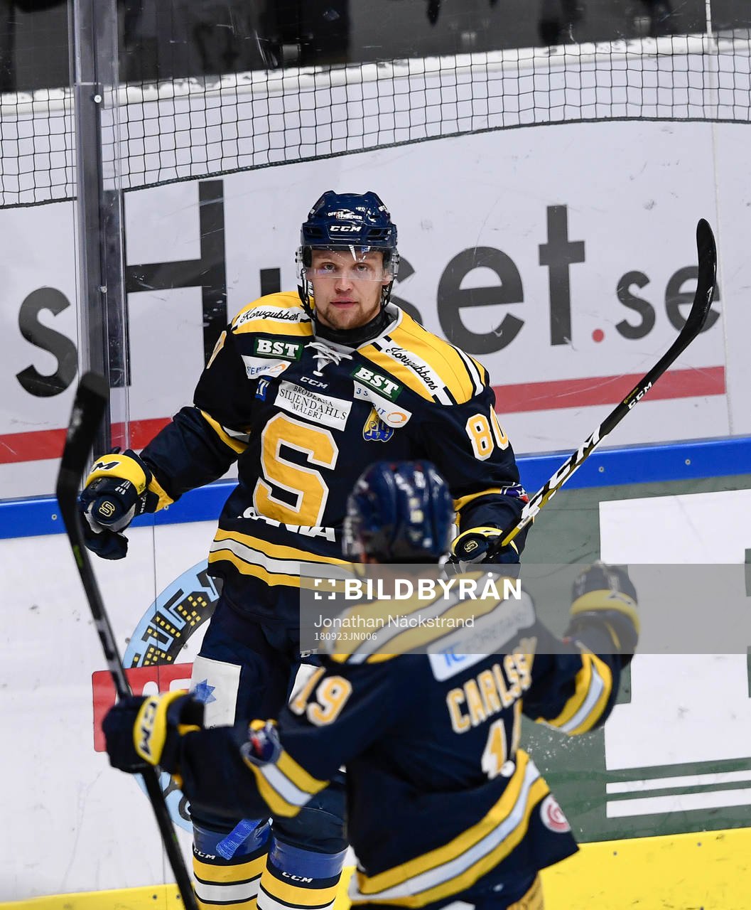 Södertäljes Ludwig Blomstrand jublar med Lucas Carlsson