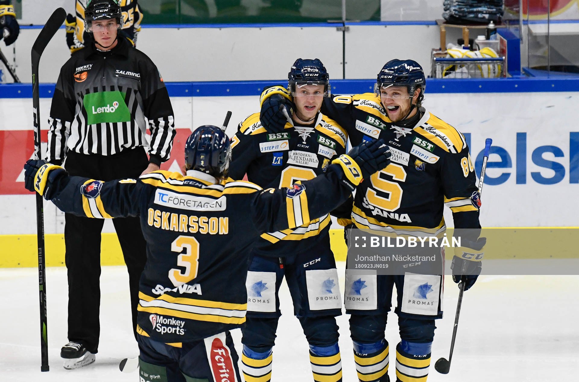 Södertäljes Jacob Spångberg jublar