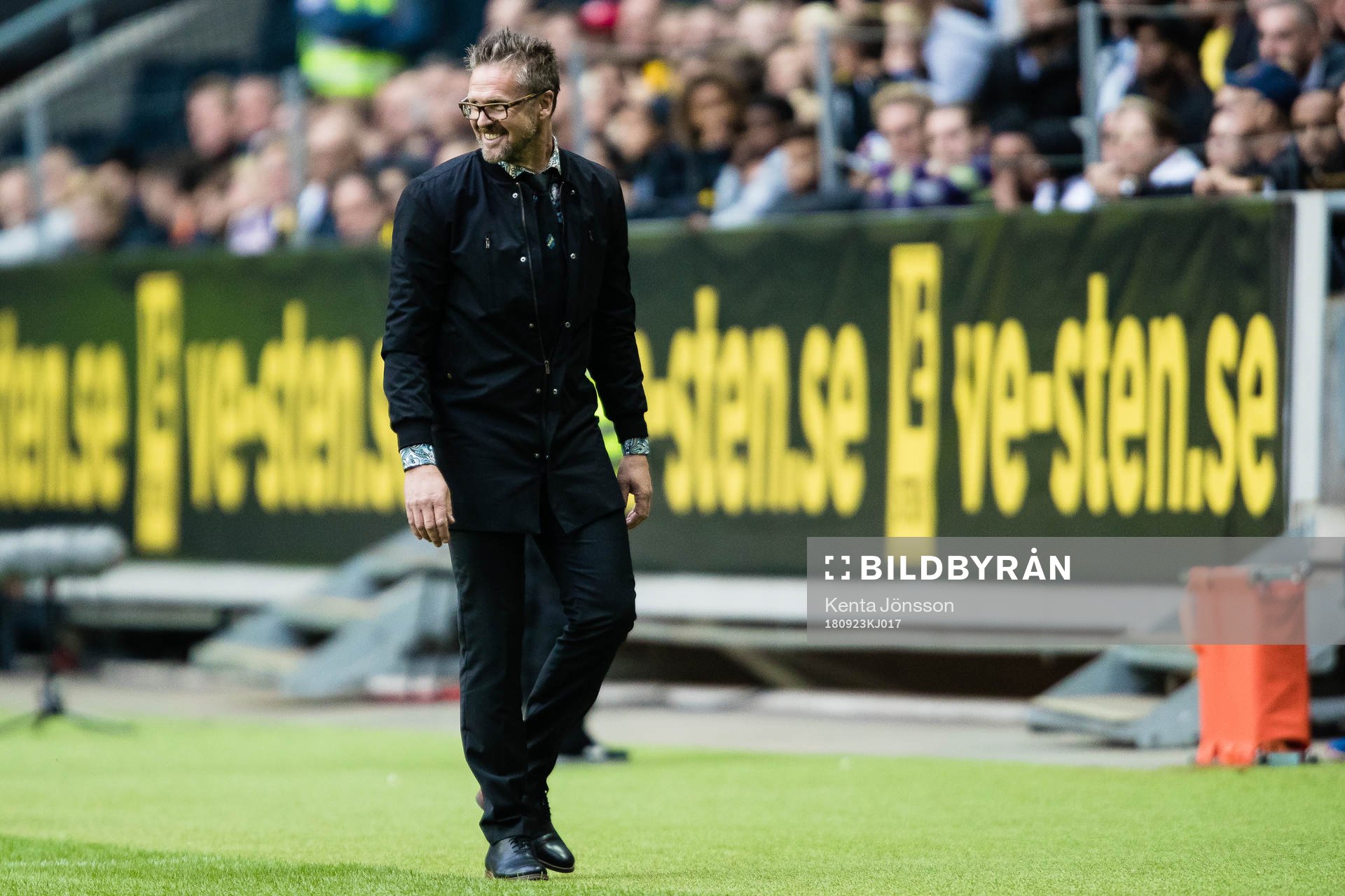 s tränare Rikard Norling ler