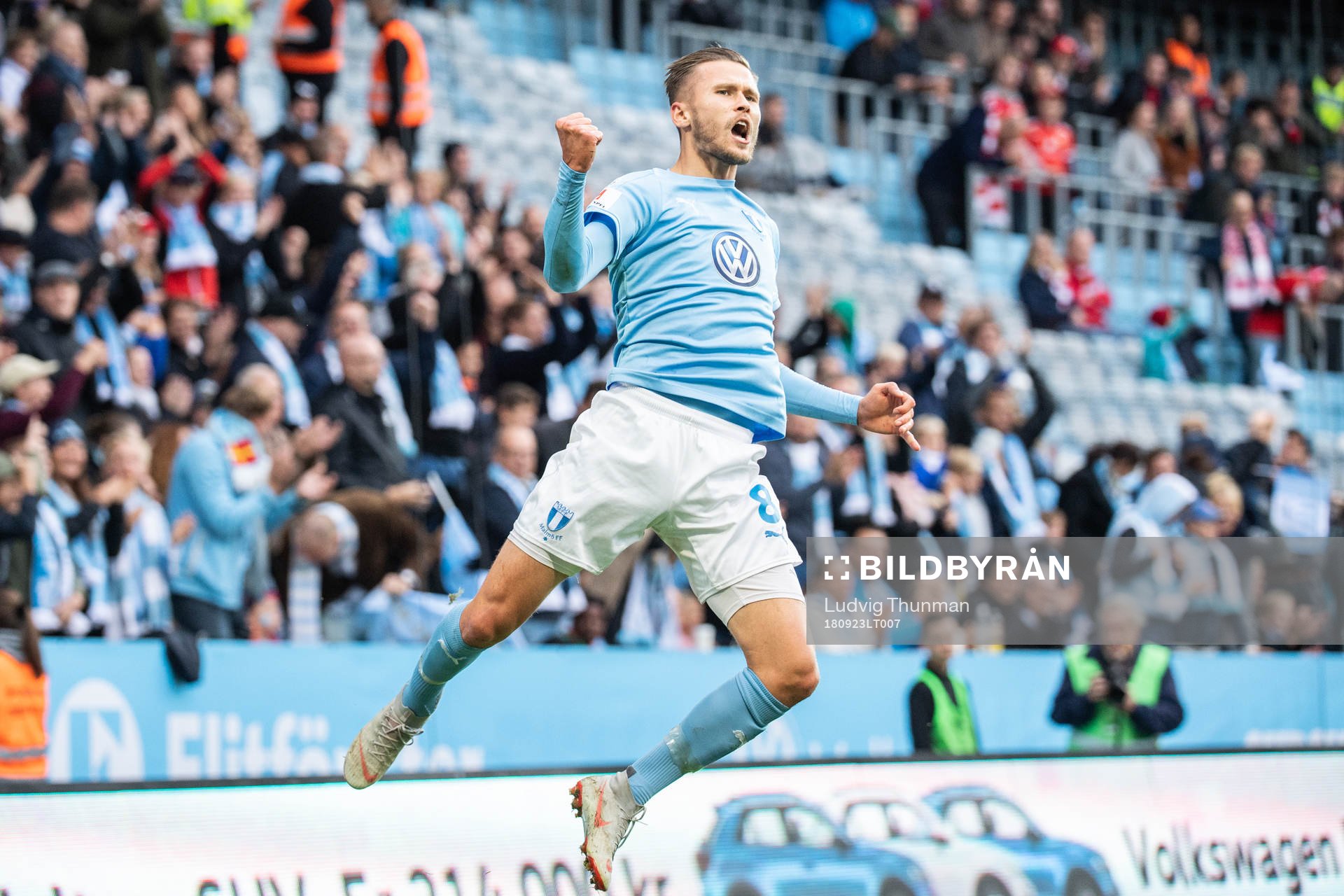 Malmö FFs Arnór Ingvi Traustason jublar