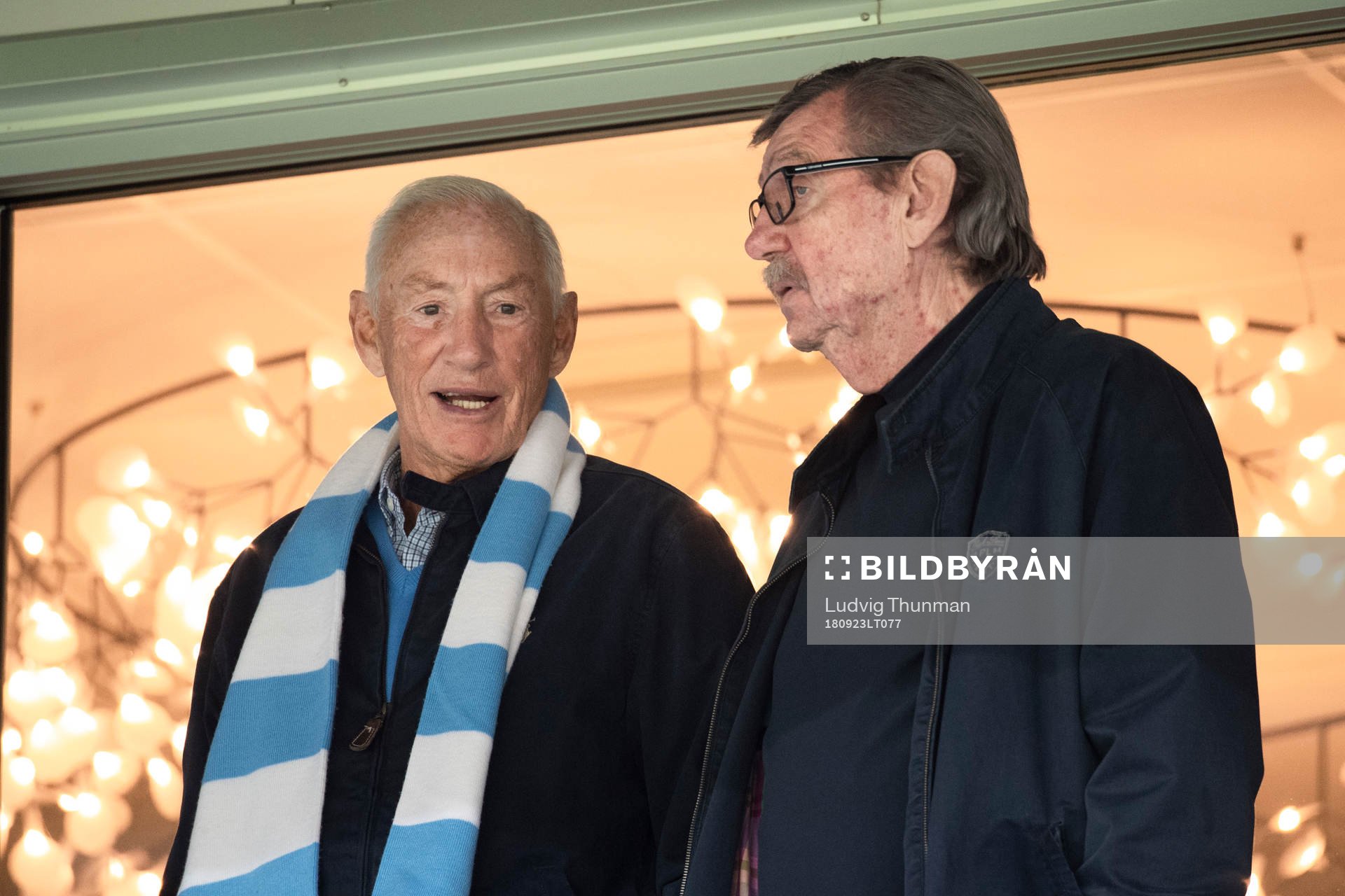 Fd Malmö FF spelaren Krister Kristensson på läktaren
