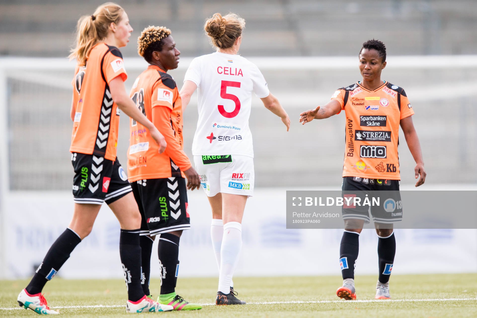 Kristianstads Rita Chikwelu och Ogonna Chukwudi  deppar