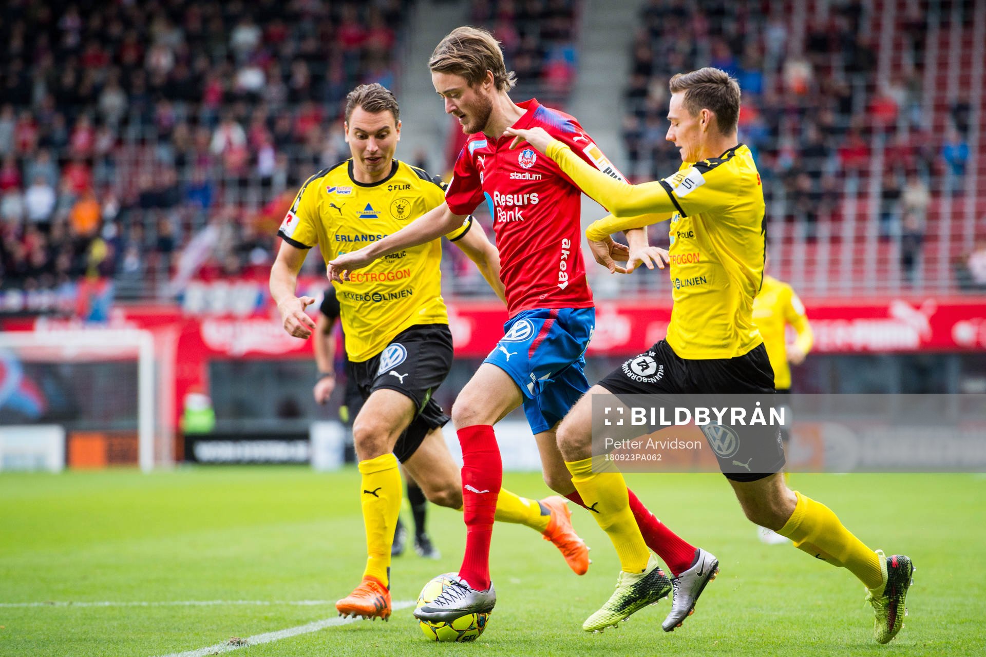 Helsingborgs Rasmus Jönsson mot Frejs Marcus Hansson och