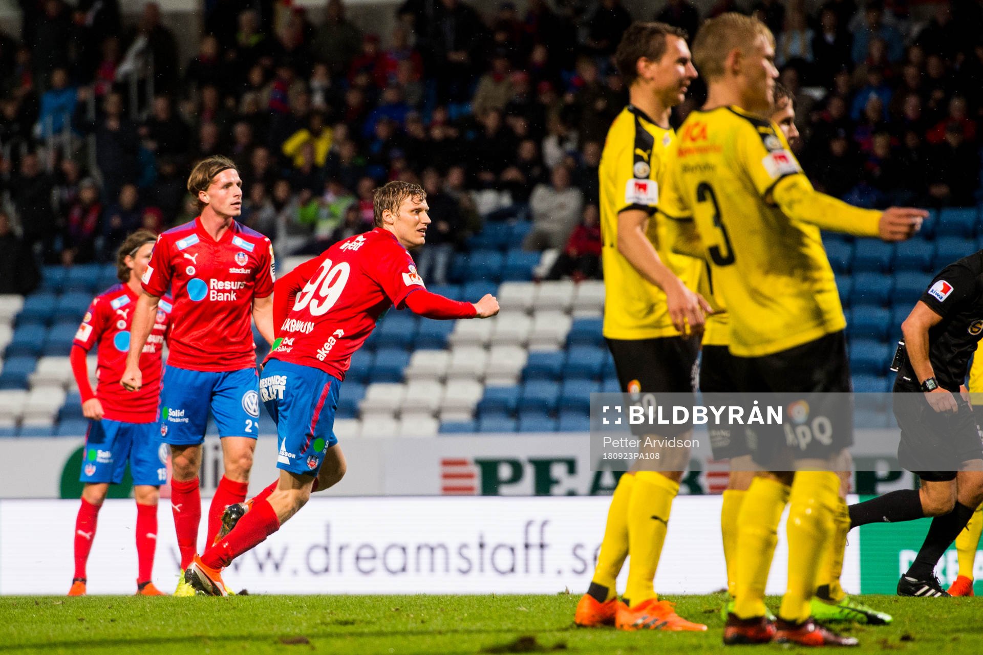 Helsingborgs Andri Runar  Bjarnason jublar