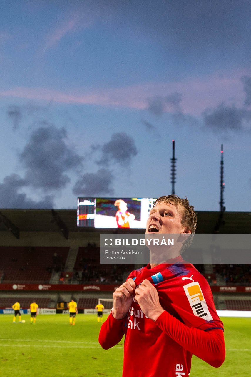 Helsingborgs Andri Runar  Bjarnason jublar