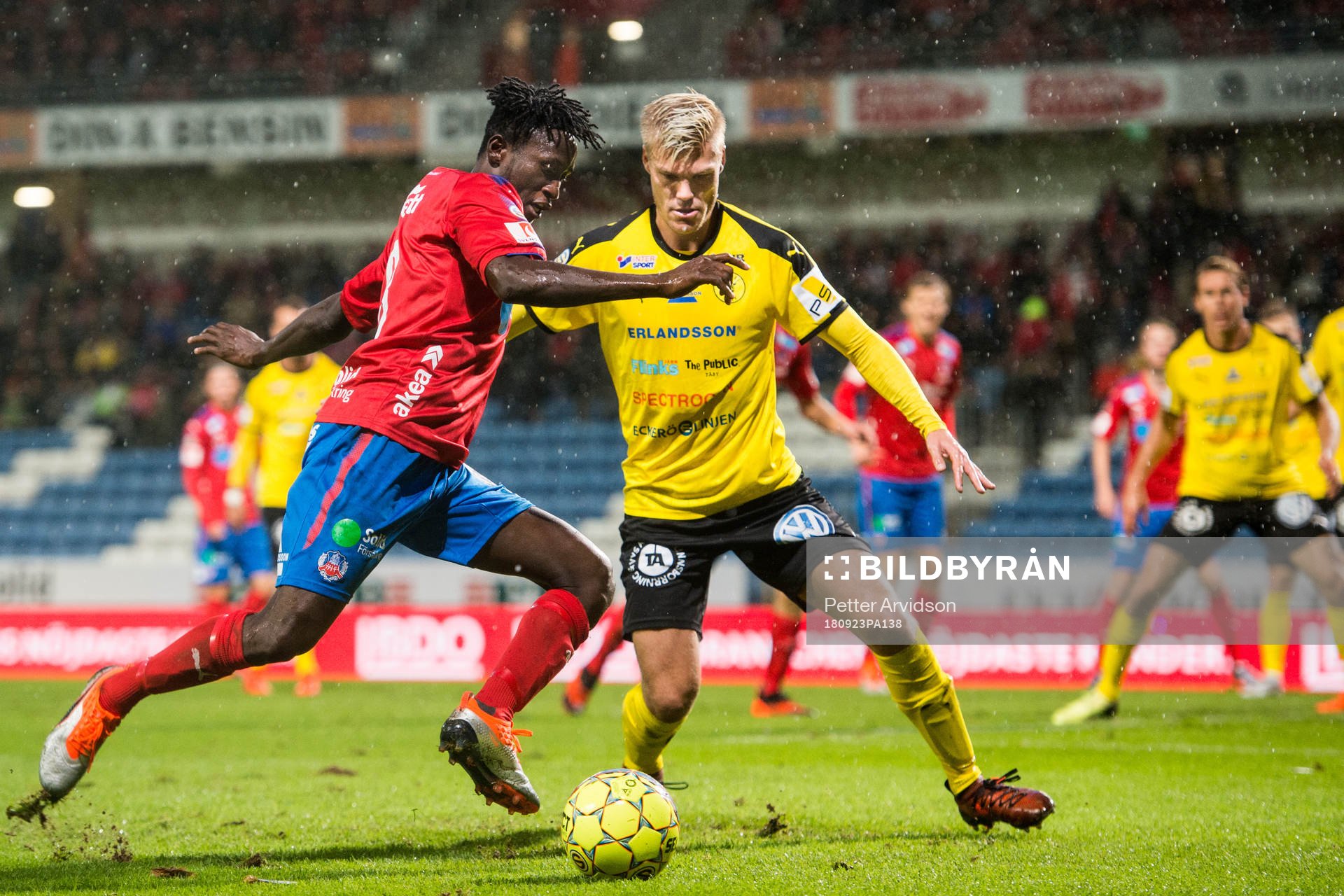 Helsingborgs Mamudu Moro och Frejs Martin Falkeborn