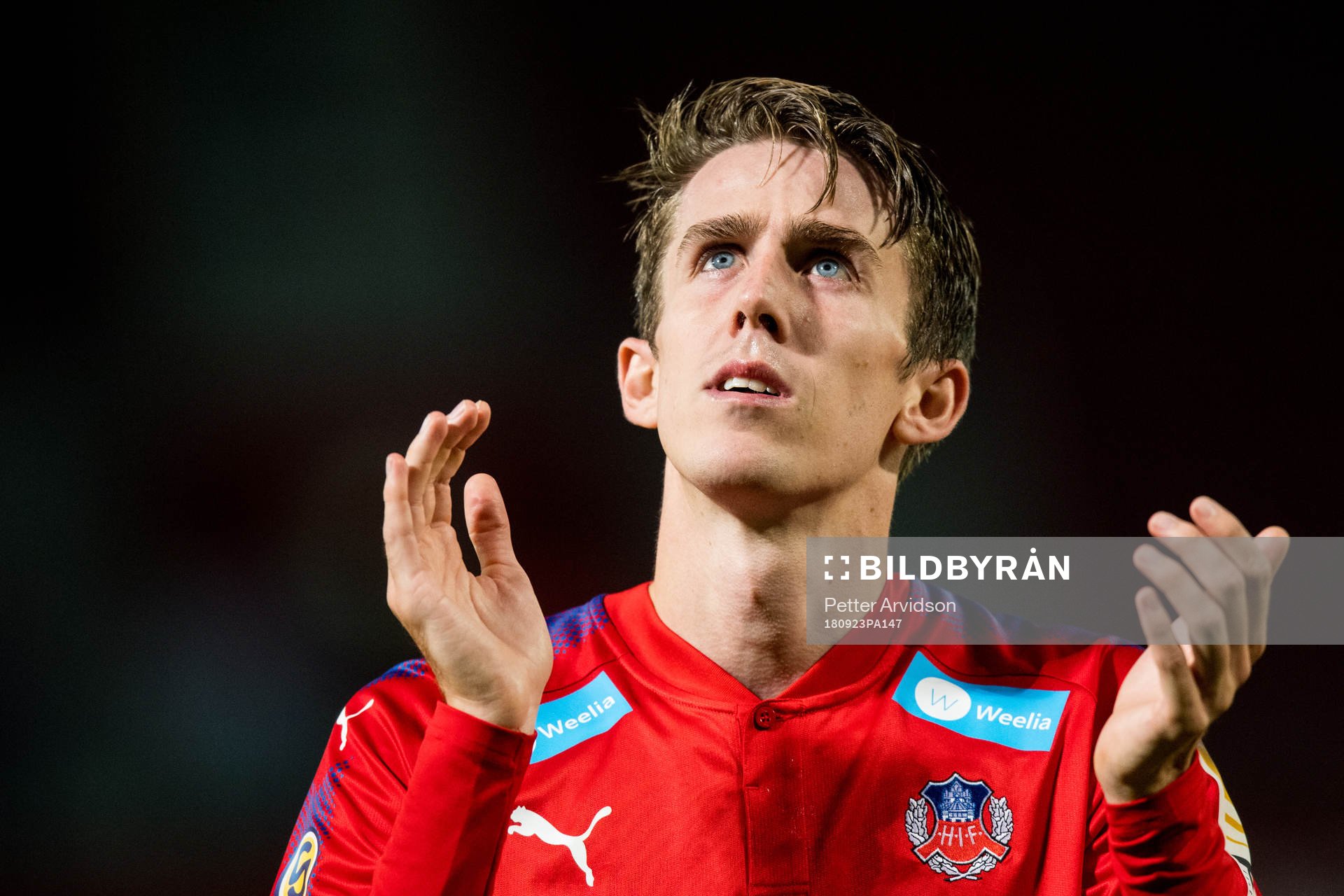 Helsingborgs Adam Eriksson tackar publiken