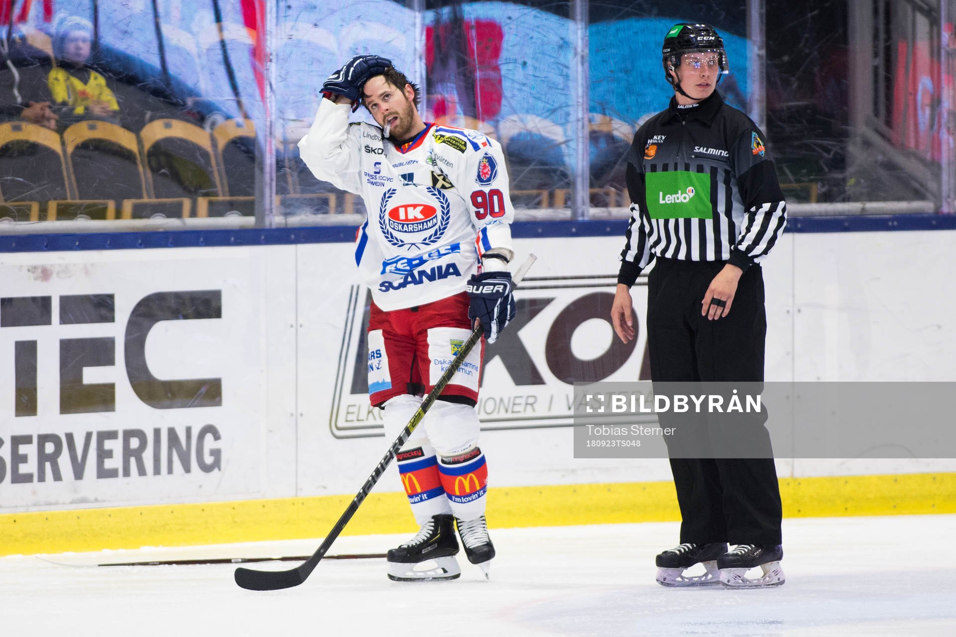 Oskarshamns Alex Hutchings på väg till utvisningsbåset