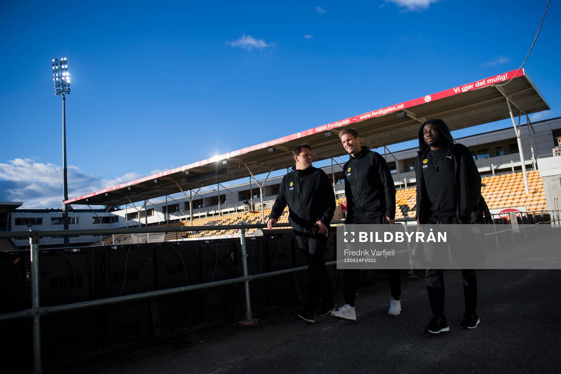 Frode Kippe of Lillestrøm and Ifeanyi Mathew of Lillestrøm