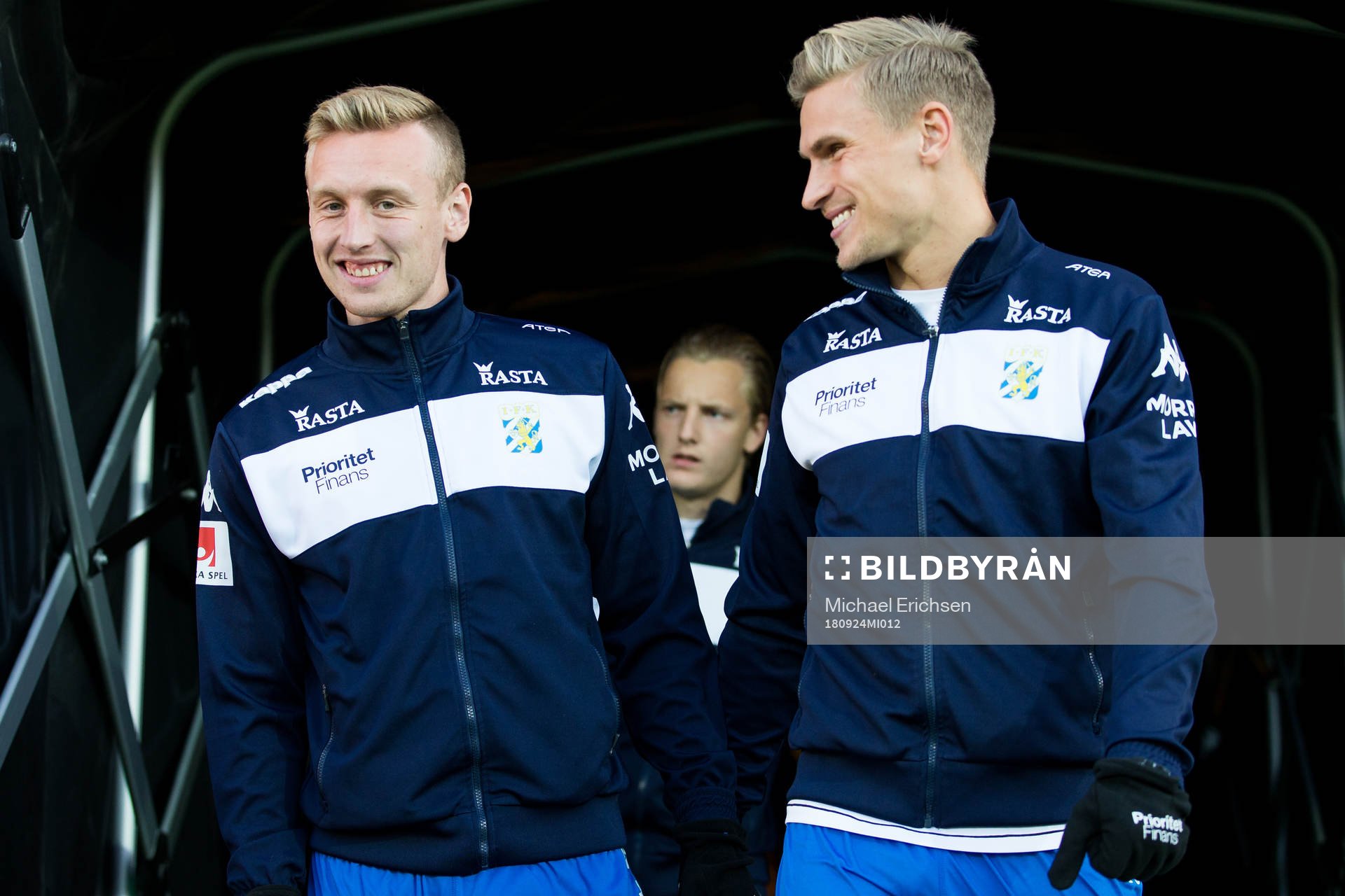 IFK Göteborgs Sebastian Ohlsson och Carl Starfelt på väg