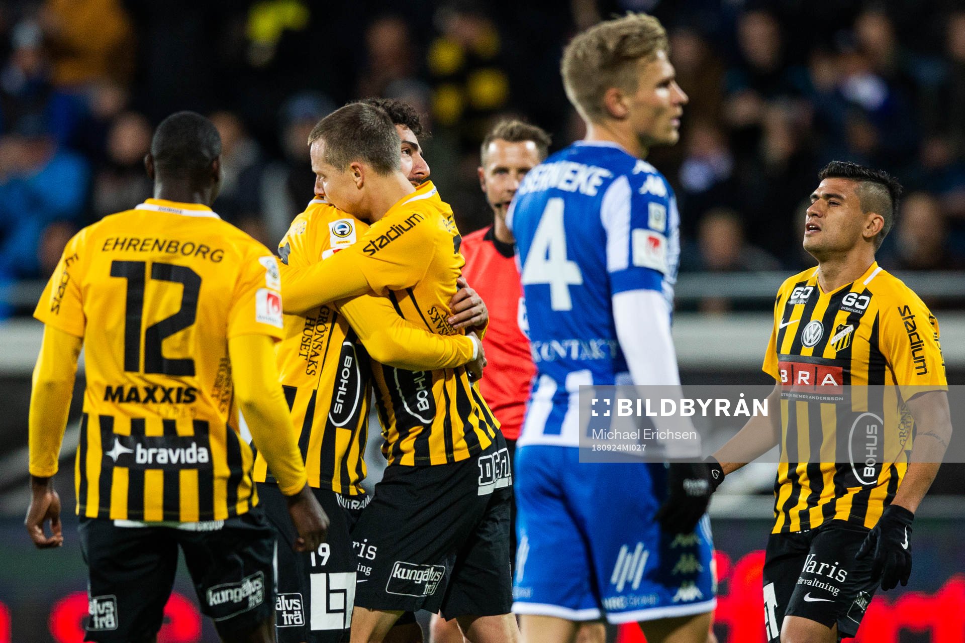 Häckens Daleho Irandust jublar och kramar om Viktor
