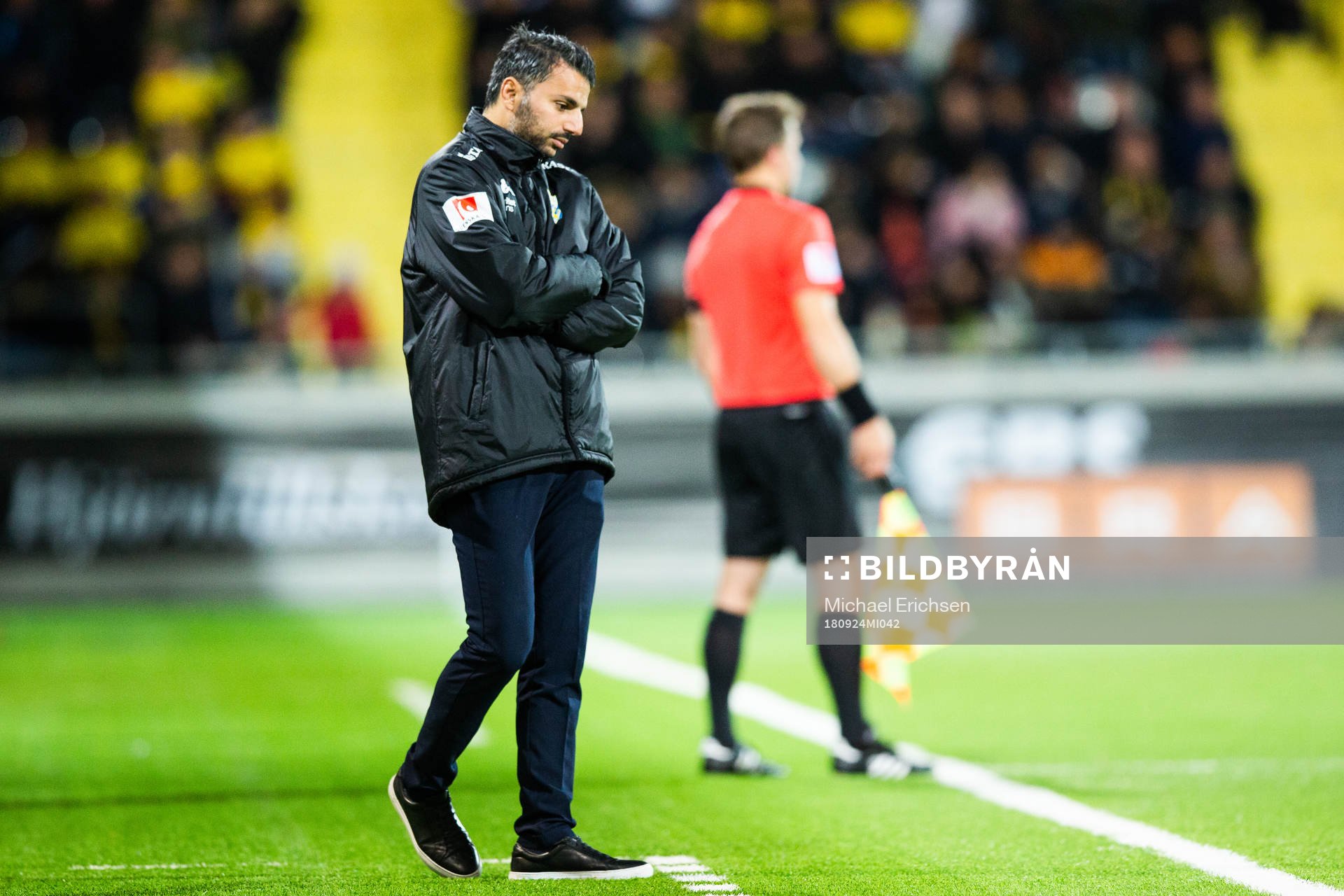 IFK Göteborgs tränare Poya Asbaghi deppar