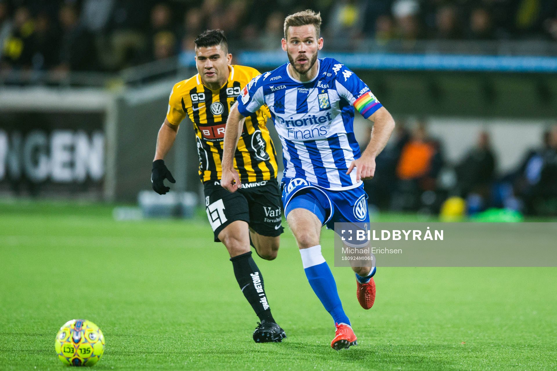 Häckens Paulinho jagar IFK Göteborgs Emil Salomonsson