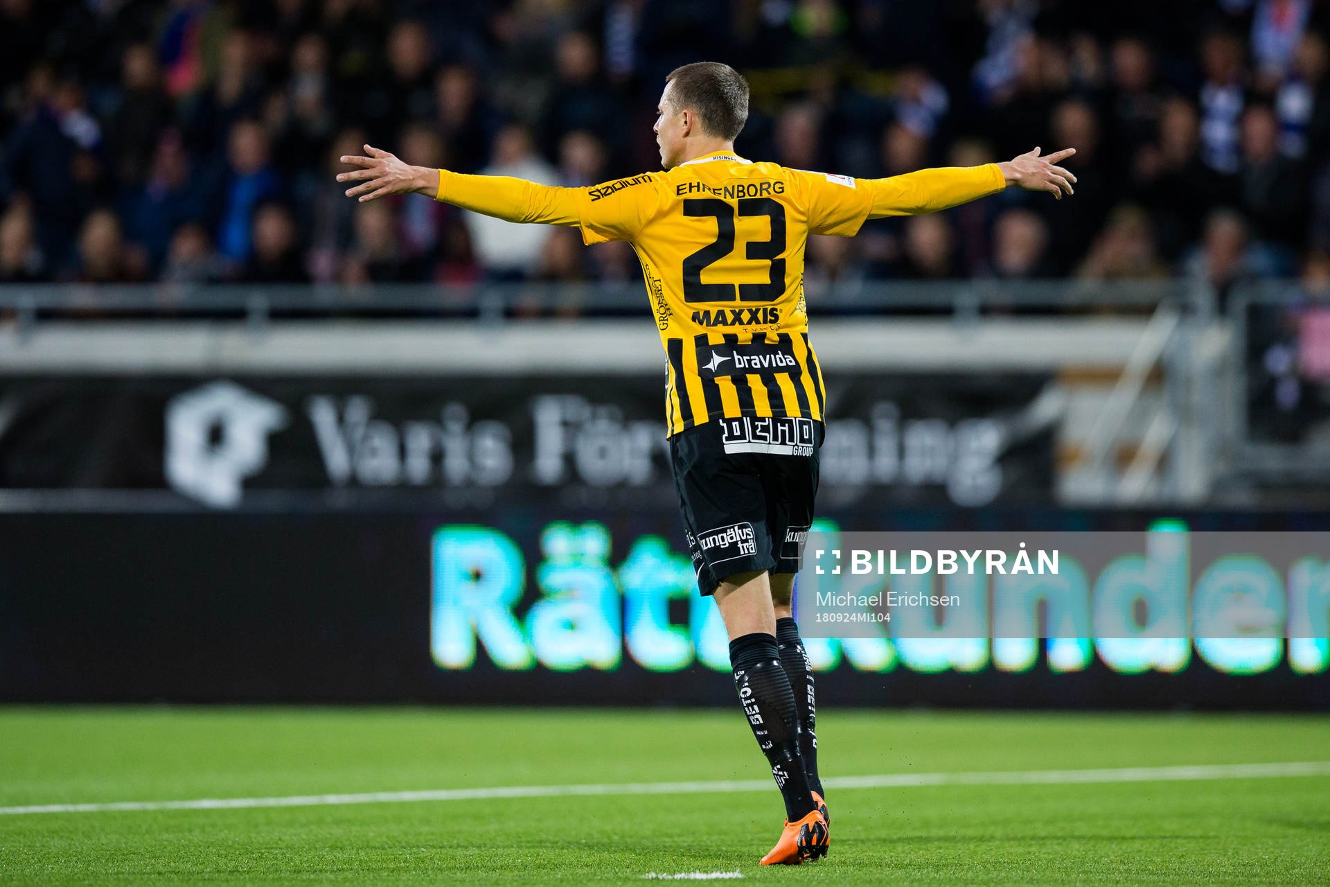 Häckens Viktor Lundberg jublar