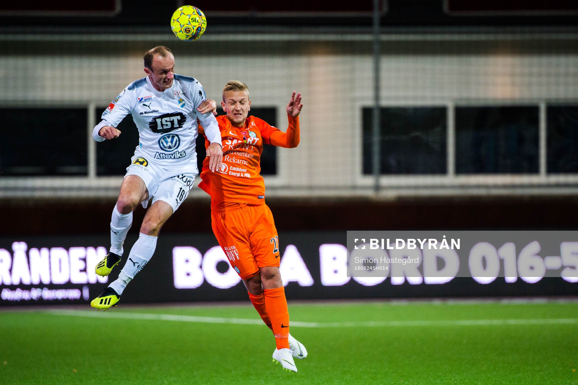 Östers Dragan Kapcevic och AFC Eskilstunas Alexander