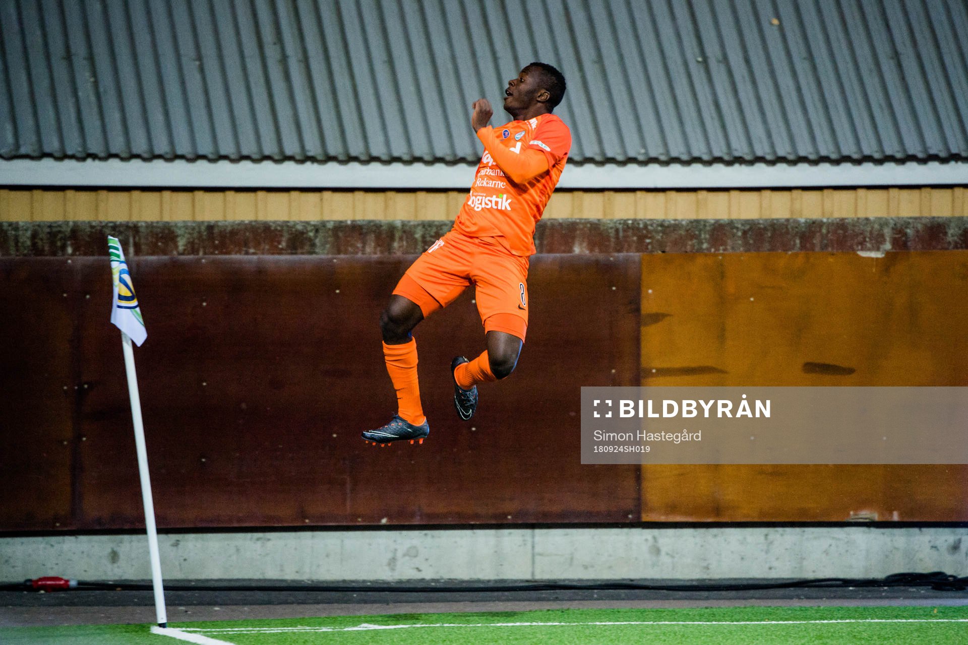 AFC Eskilstunas Ousmane Camara jublar