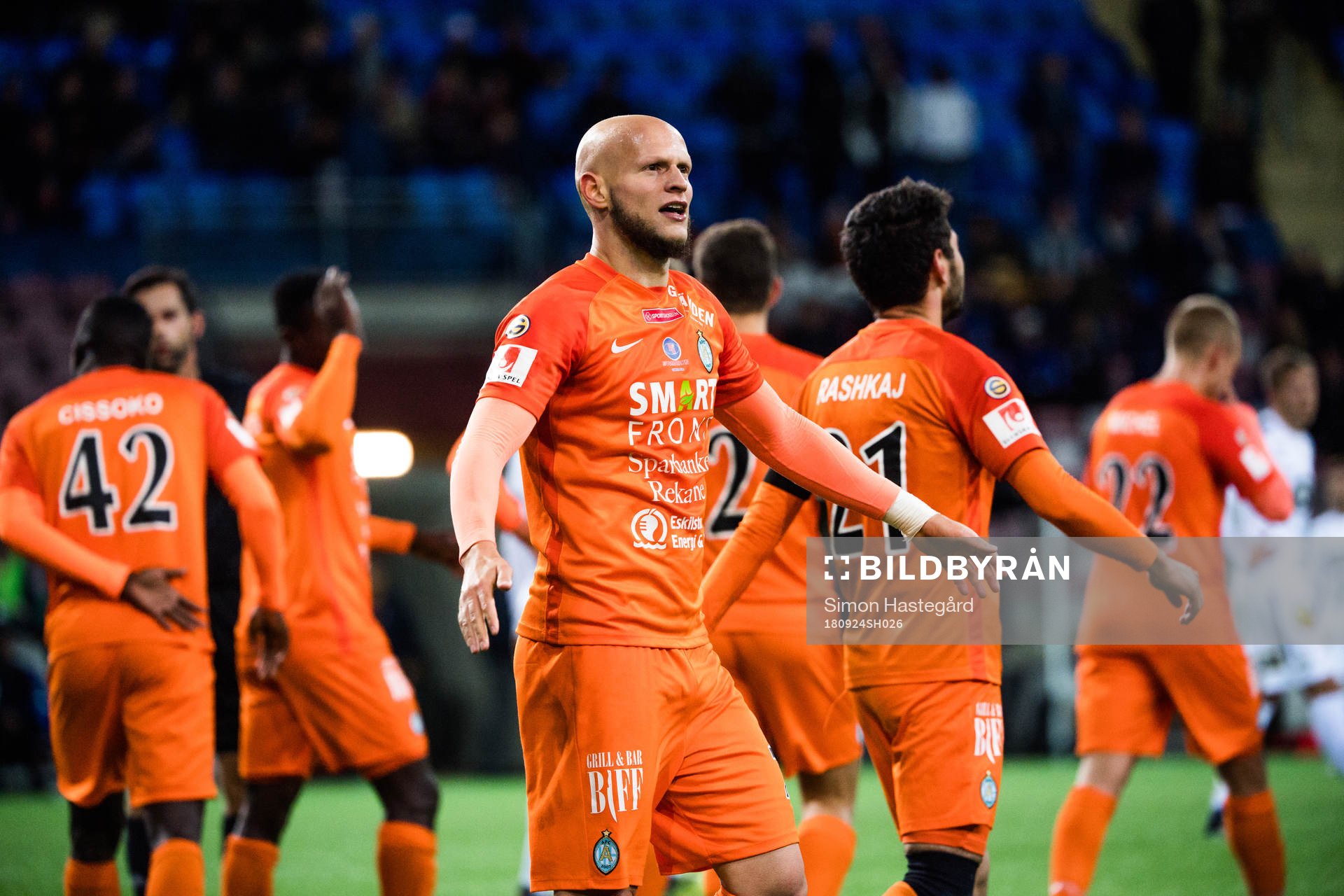 AFC Eskilstunas Zourab Tsiskaridze jublar efter 3-0 av Anel Rashkaj , ej i bild, under fotbollsmatchen i Superettan mellan AFC Eskilstuna och Öster den 24 september 2018 i Eskilstuna.