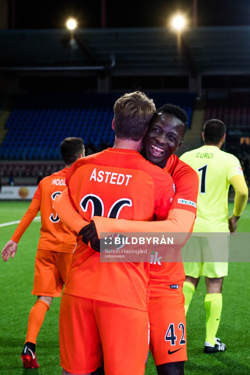 AFC Eskilstunas Robert Åstedt och Kerfala Cissoko jublar efter fotbollsmatchen i Superettan mellan AFC Eskilstuna och Öster den 24 september 2018 i Eskilstuna.