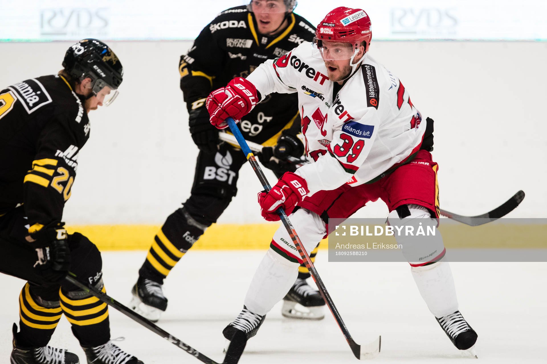 s Sam Marklund och Modos Tobias Enström