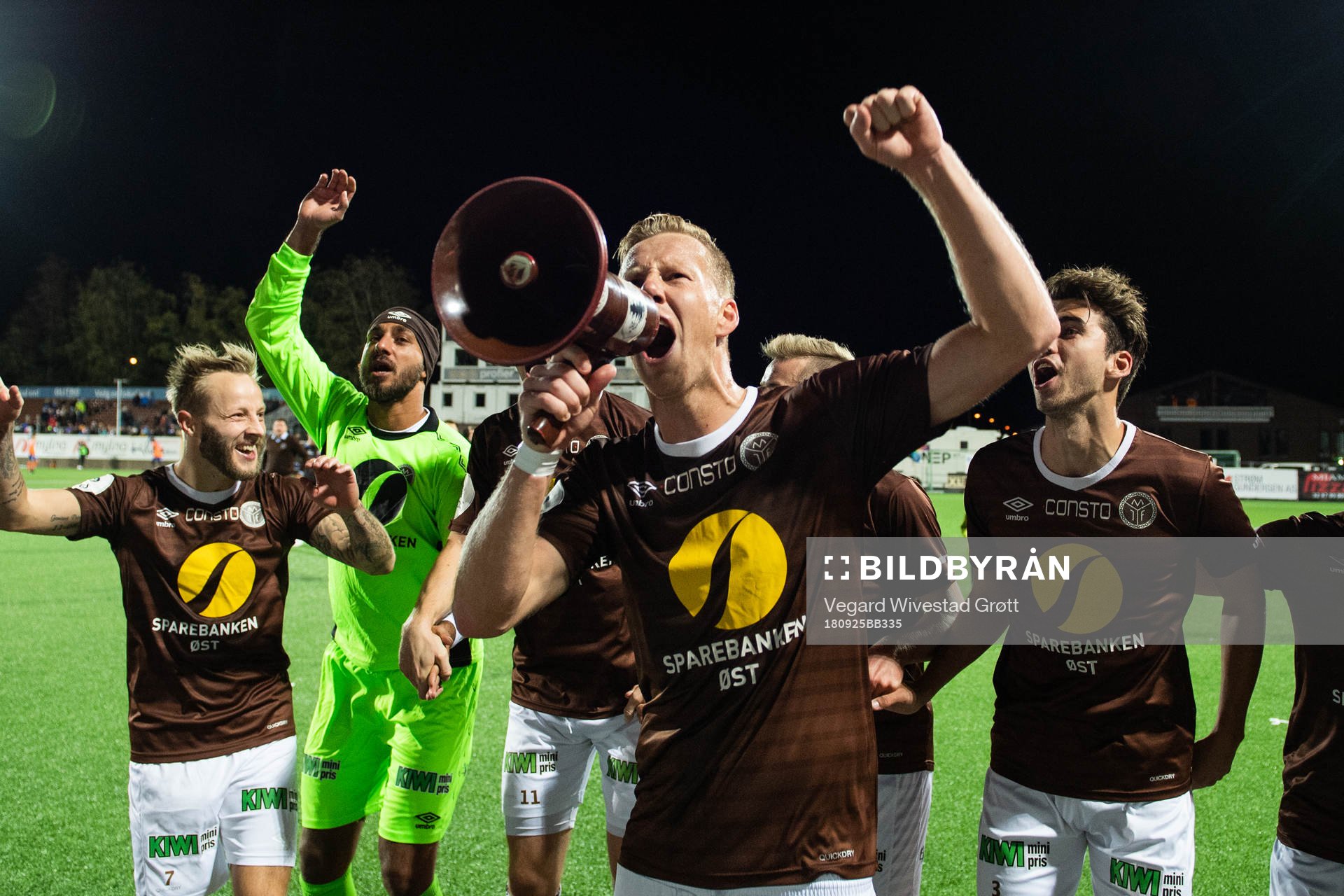 Joackim Solberg of Mjøndalen celebrates with team mates after the OBOS-ligaen match between Mjøndalen and Aalesund on September 25, 2018 in Mjøndalen.