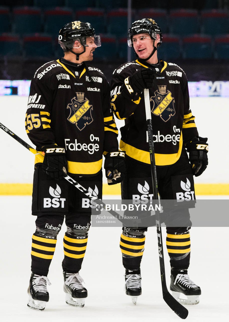 s David Berg och Anton Holm jublar