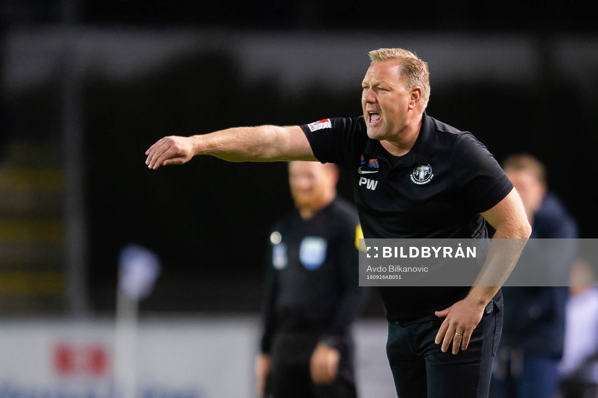 Trelleborgs tränare Patrick Winqvist agerar