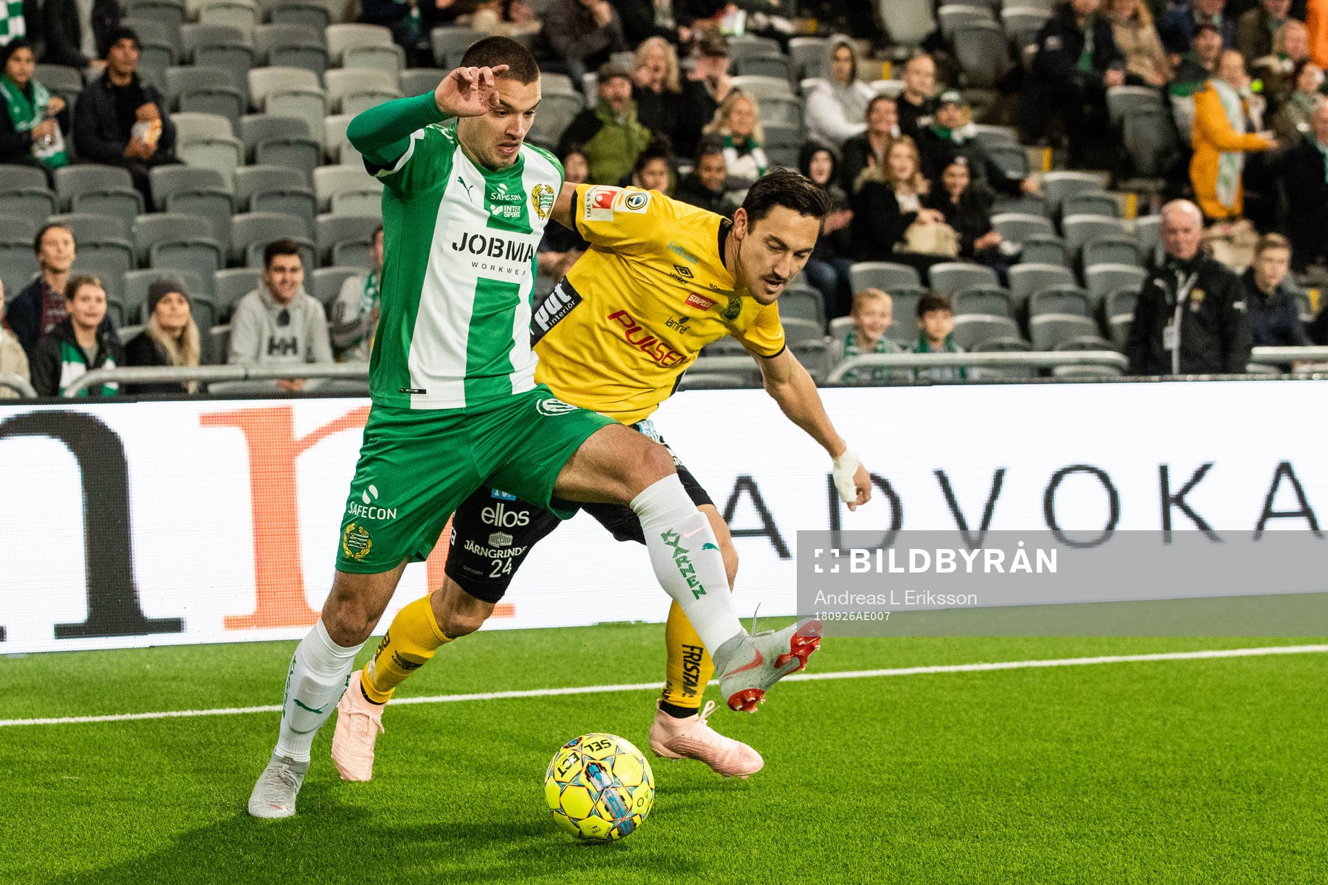 Hammarbys Vladimir Rodic  och Elfsborgs Stefan Ishizaki