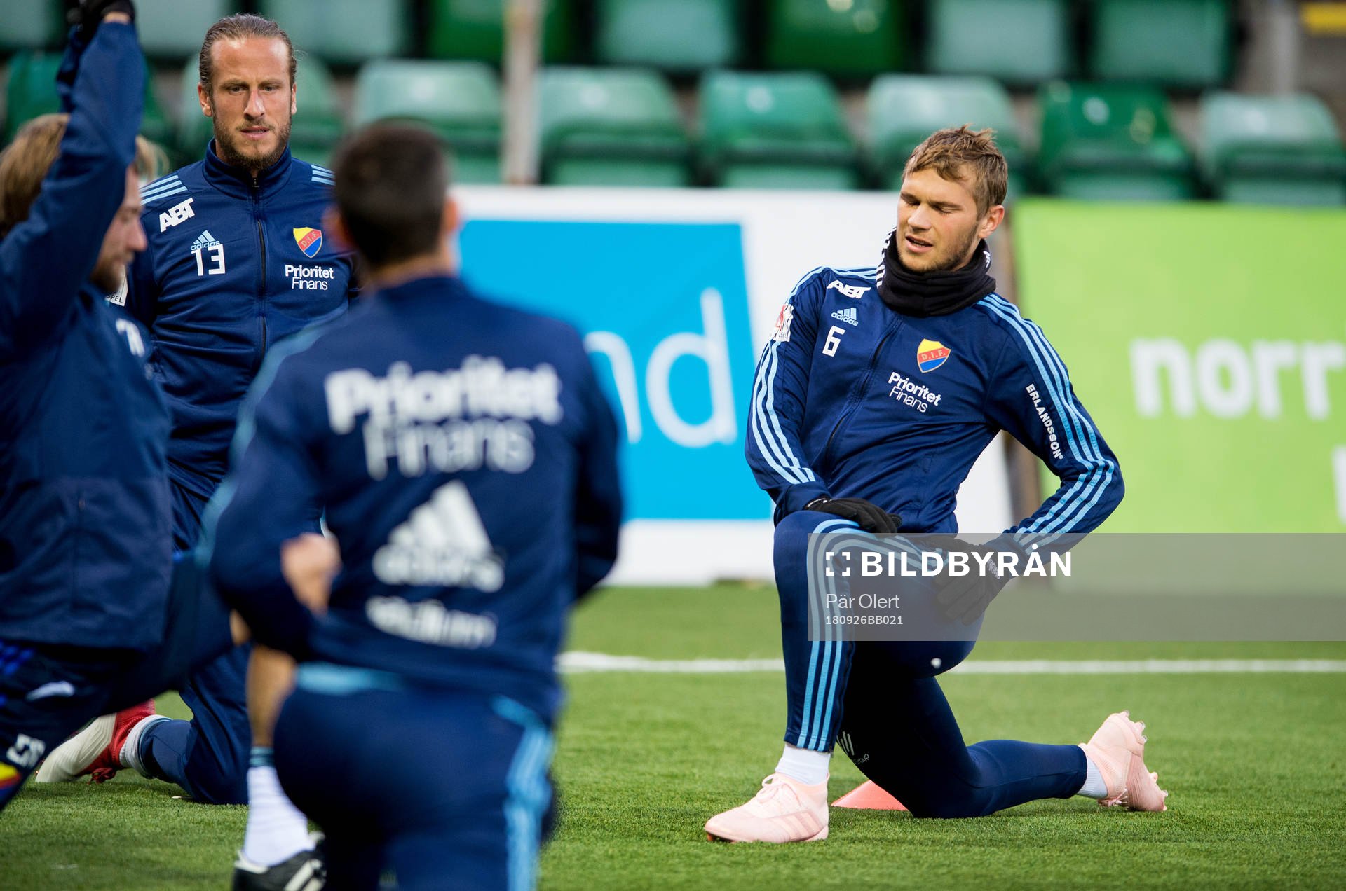 Djurgårdens Jesper Karlström innan fotbollsmatchen i