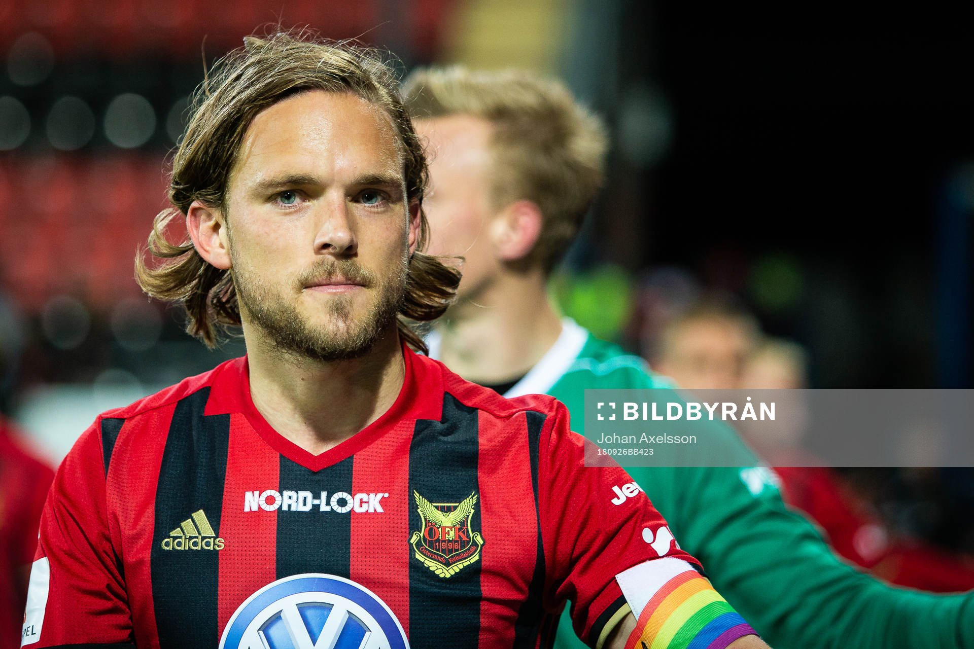 Östersunds Tom Pettersson tackar publiken