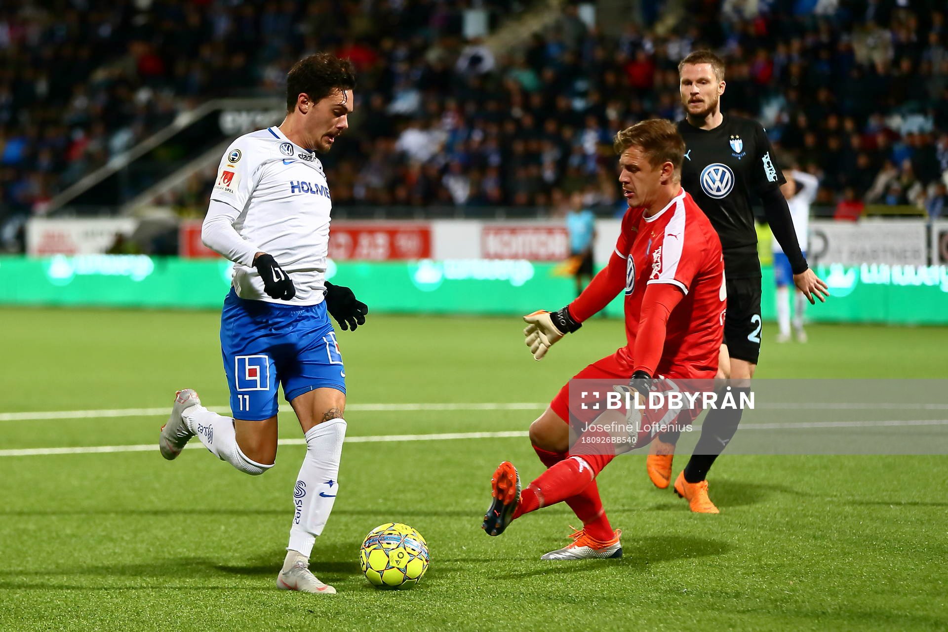 Norrköpings David Moberg Karlsson och Malmö FFs målvakt