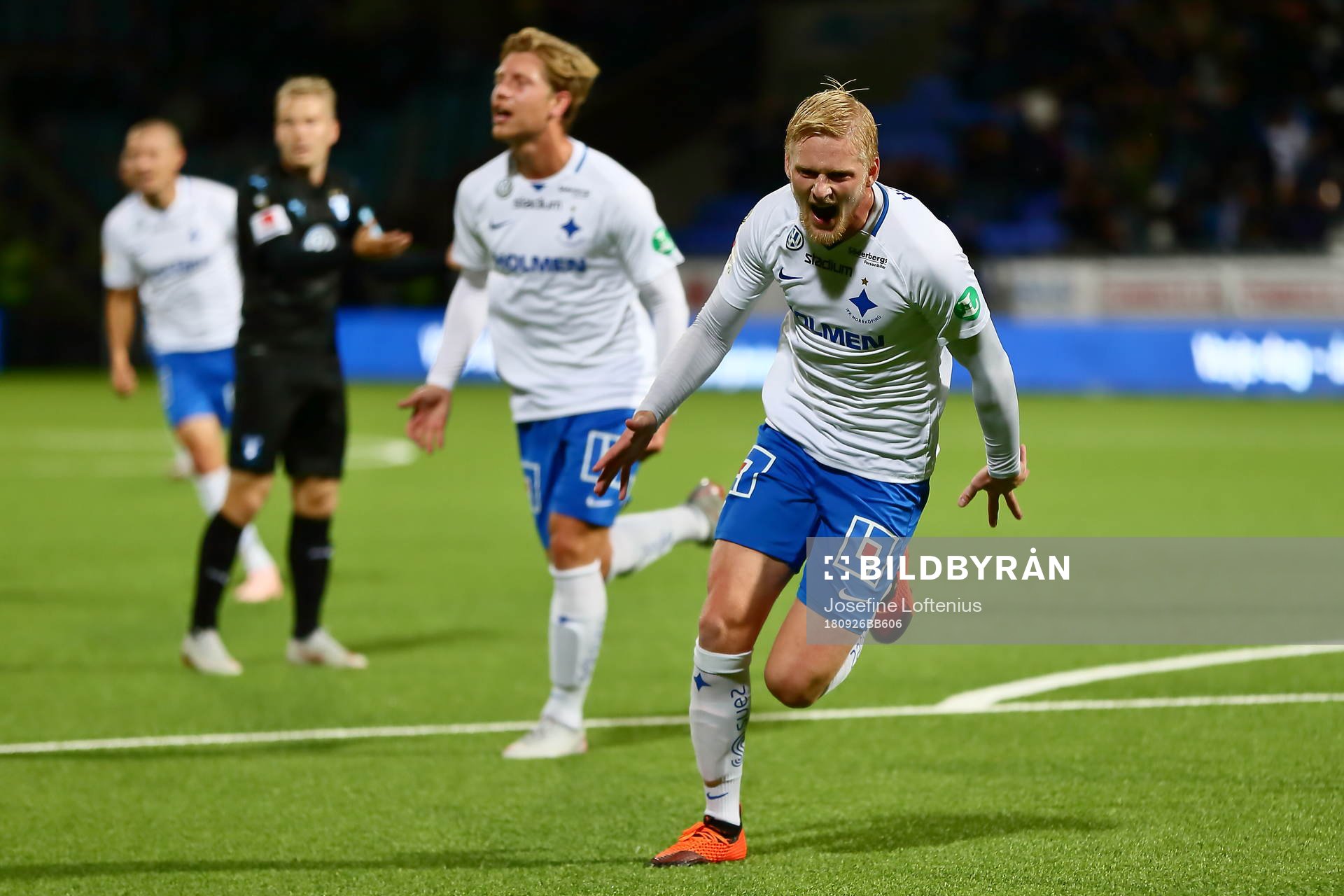 Norrköpings Kalle Holmberg jublar