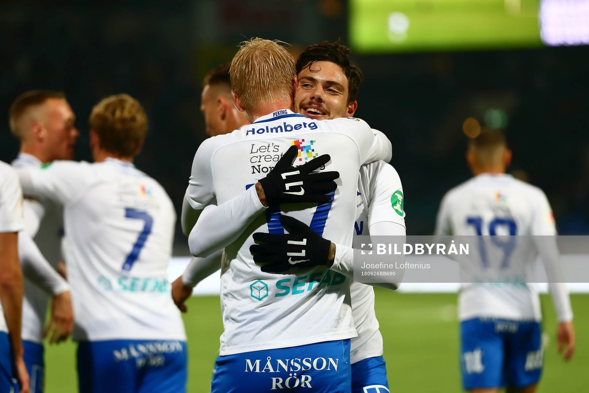 Norrköpings David Moberg Karlsson kramar om Kalle Holmberg
