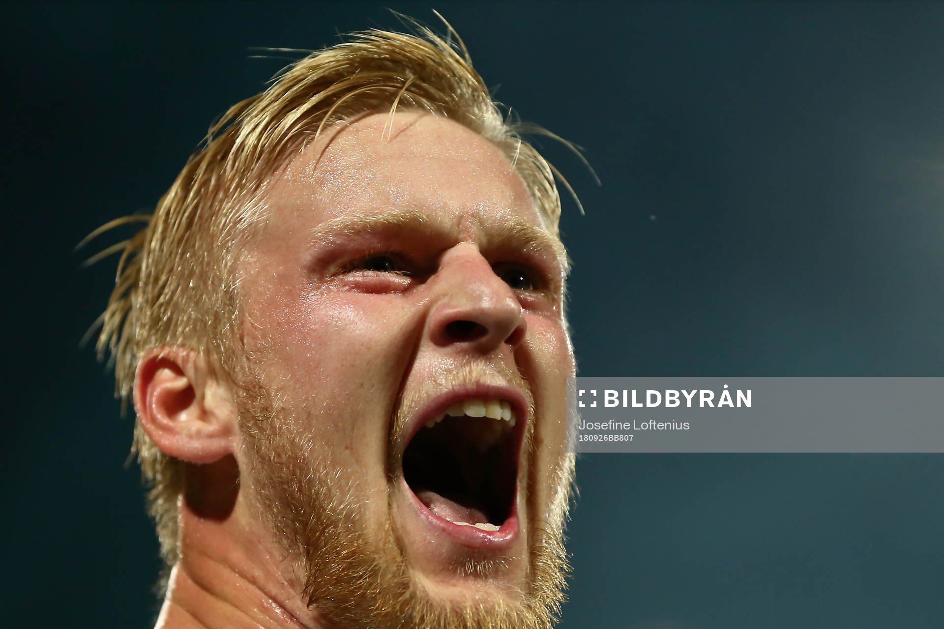 Norrköpings Kalle Holmberg jublar och vrålar