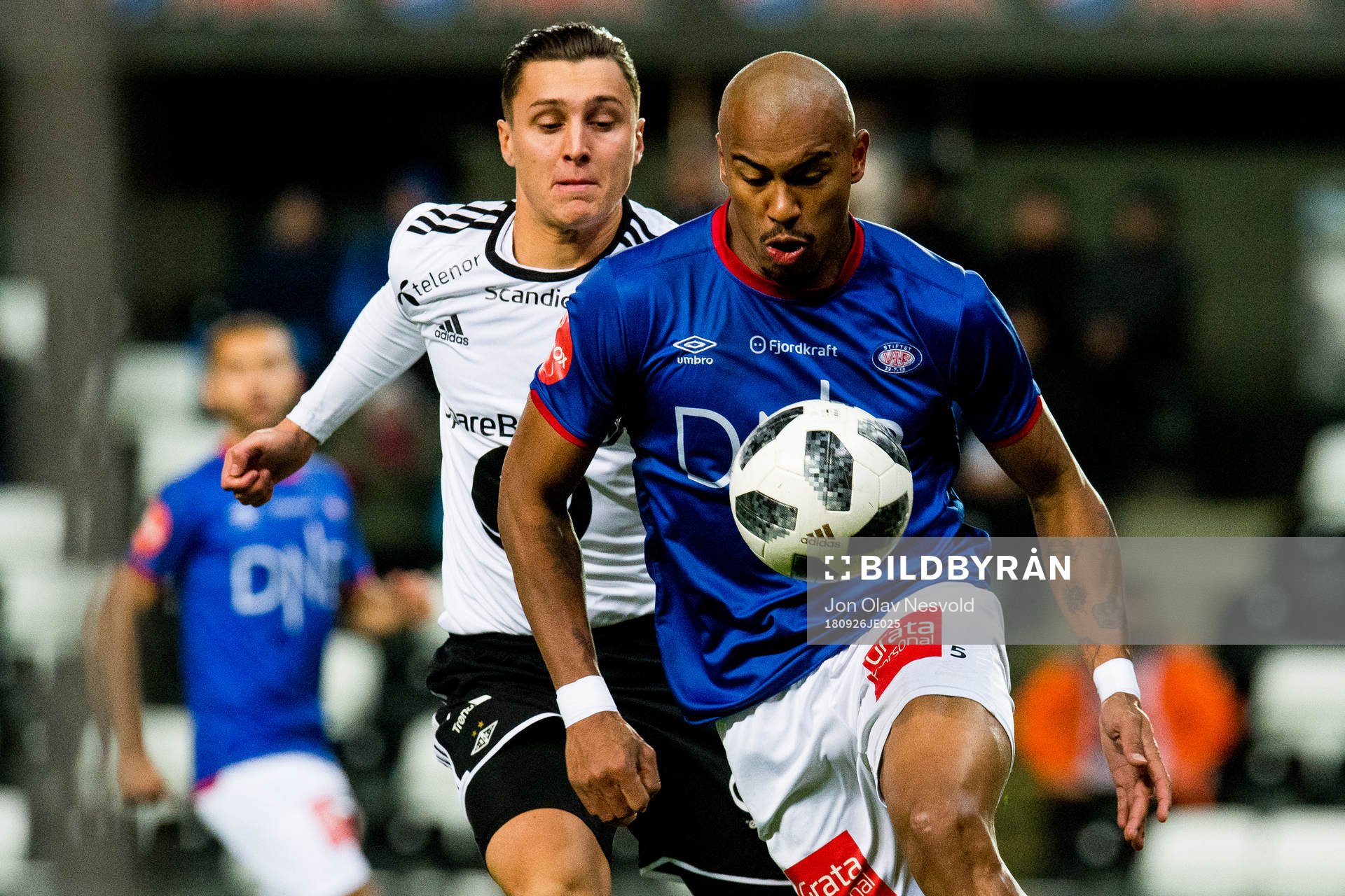 Jonathan Levi of Rosenborg and Felipe Carvalho of Vålerenga