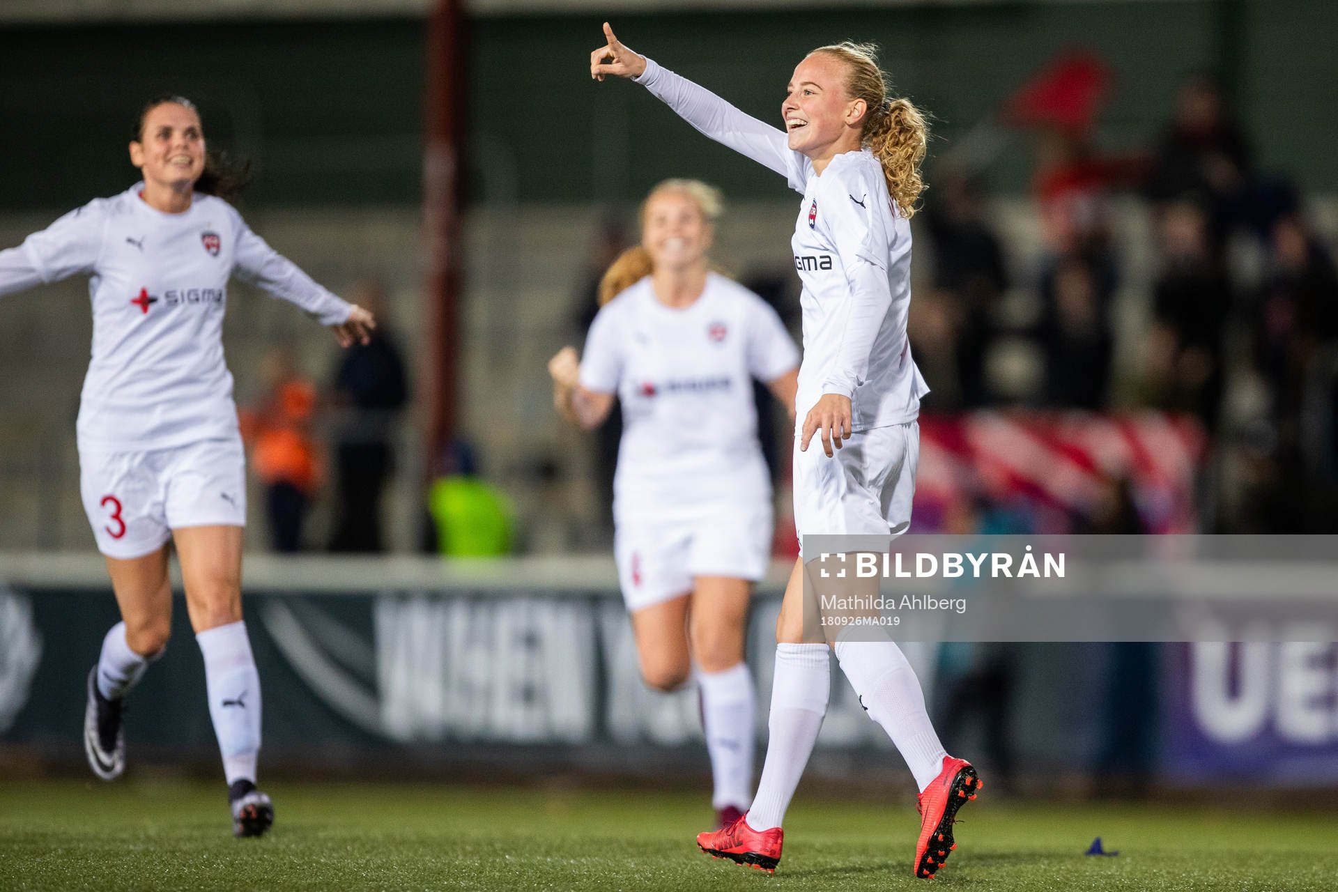 Rosengårds Ebba Wieder jublar