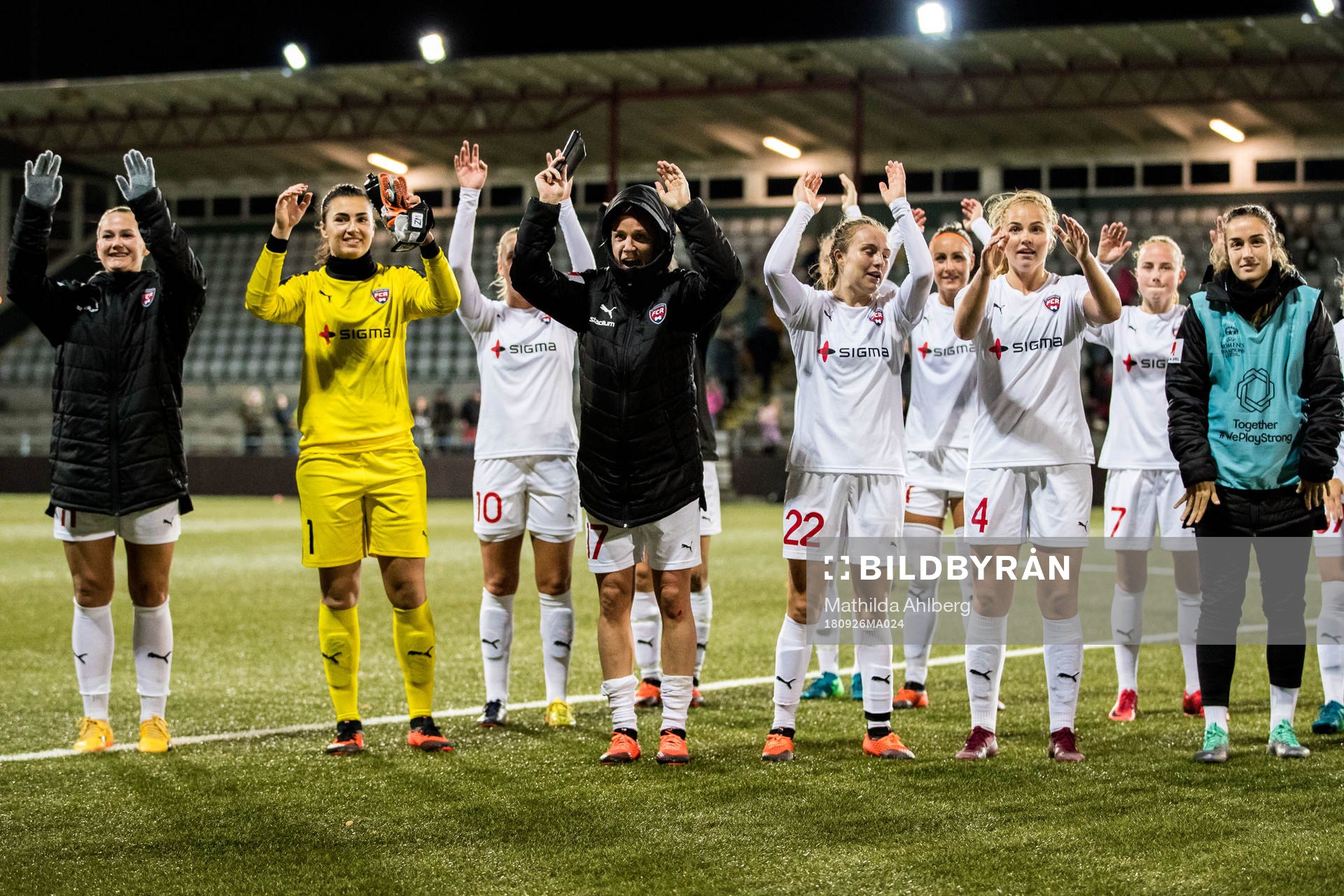 Rosengårds spelare jublar
