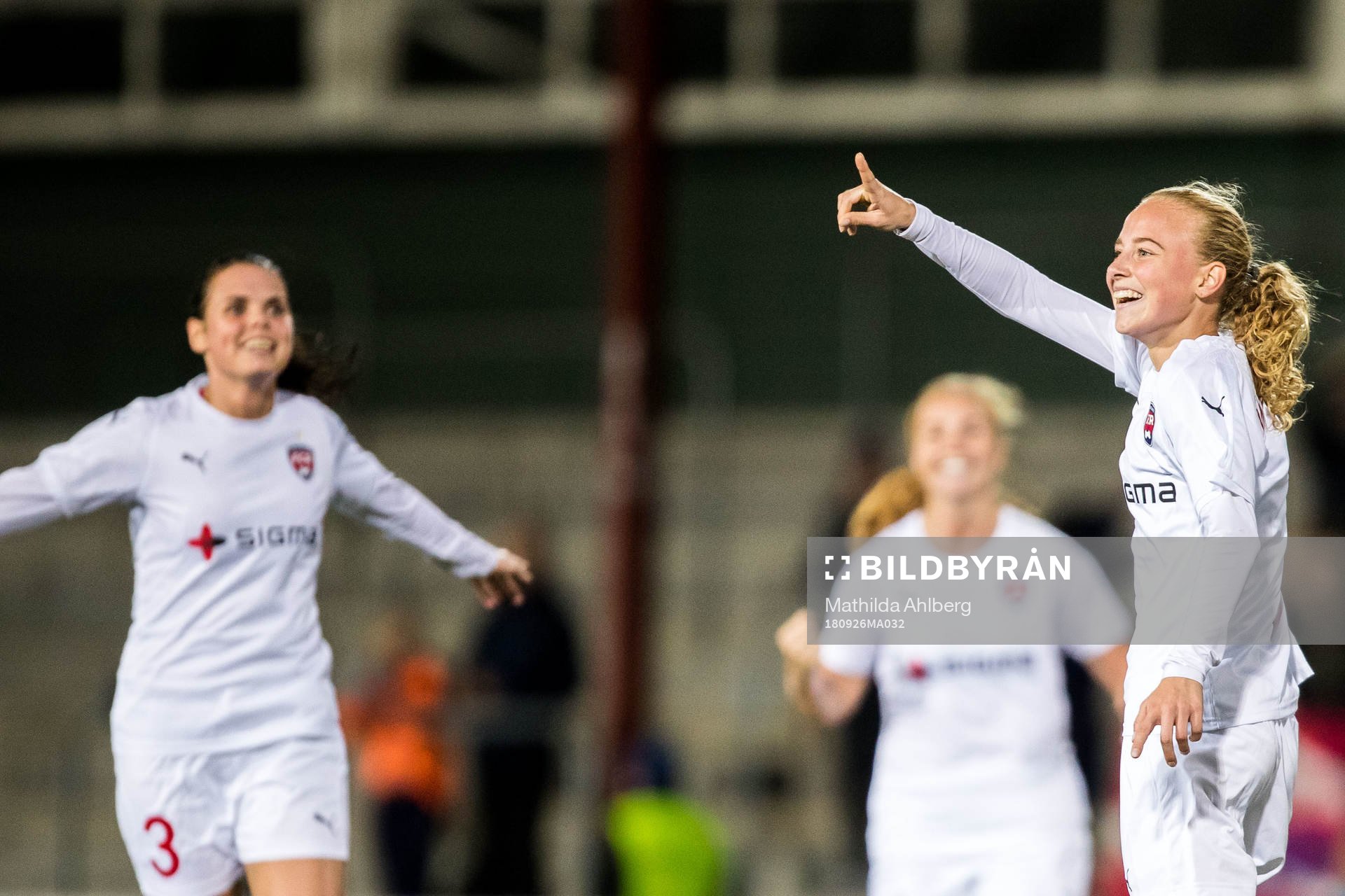 Rosengårds Ebba Wieder jublar