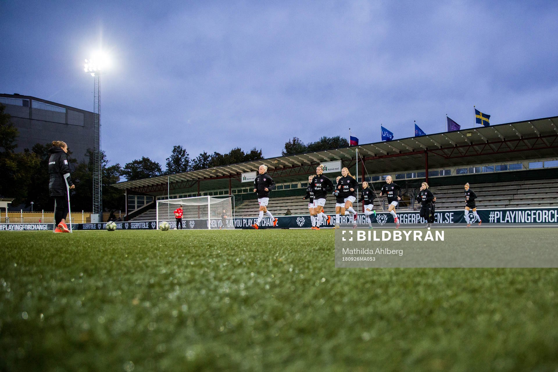 Rosengårds spelare värmer upp