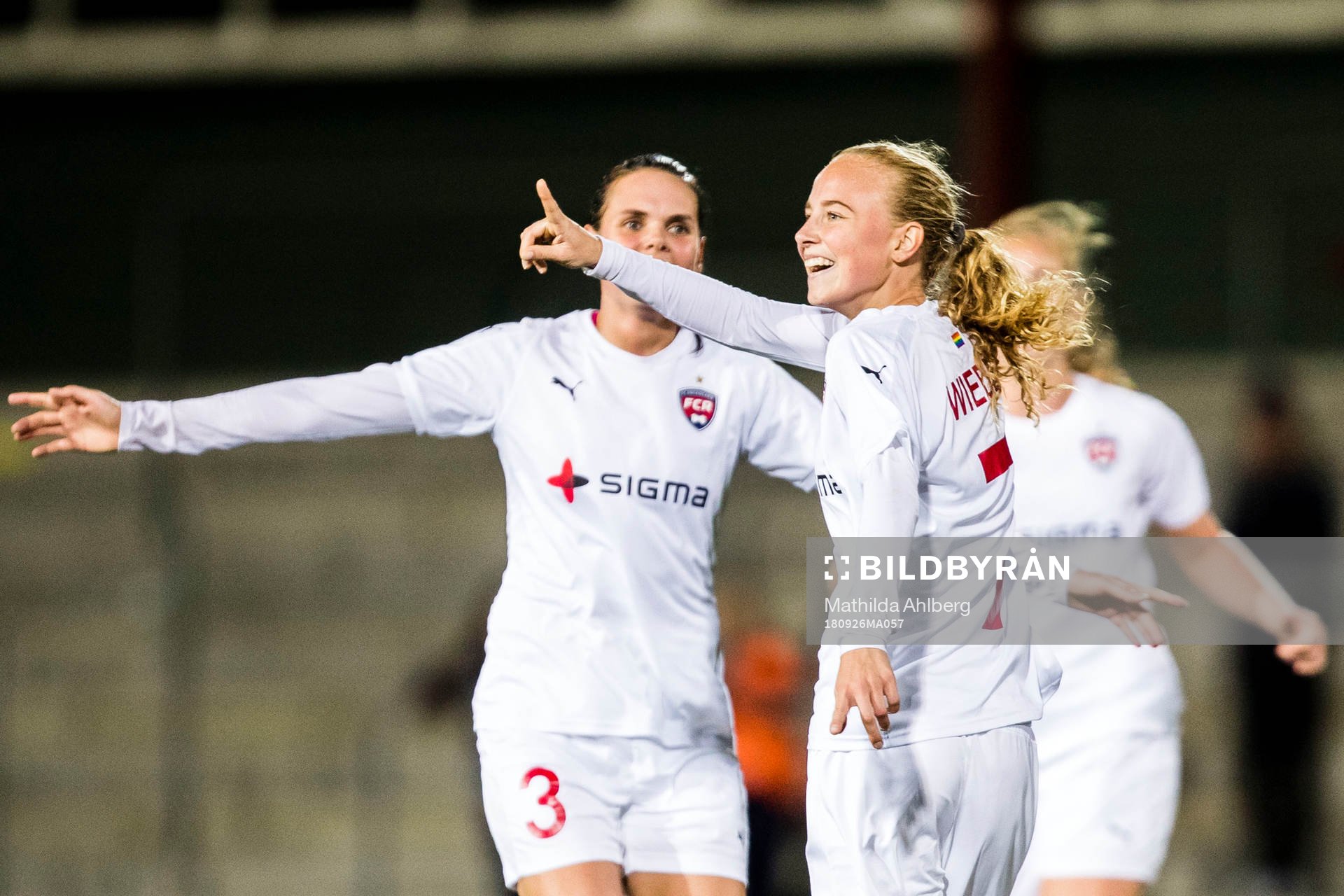 Rosengårds Ebba Wieder jublar