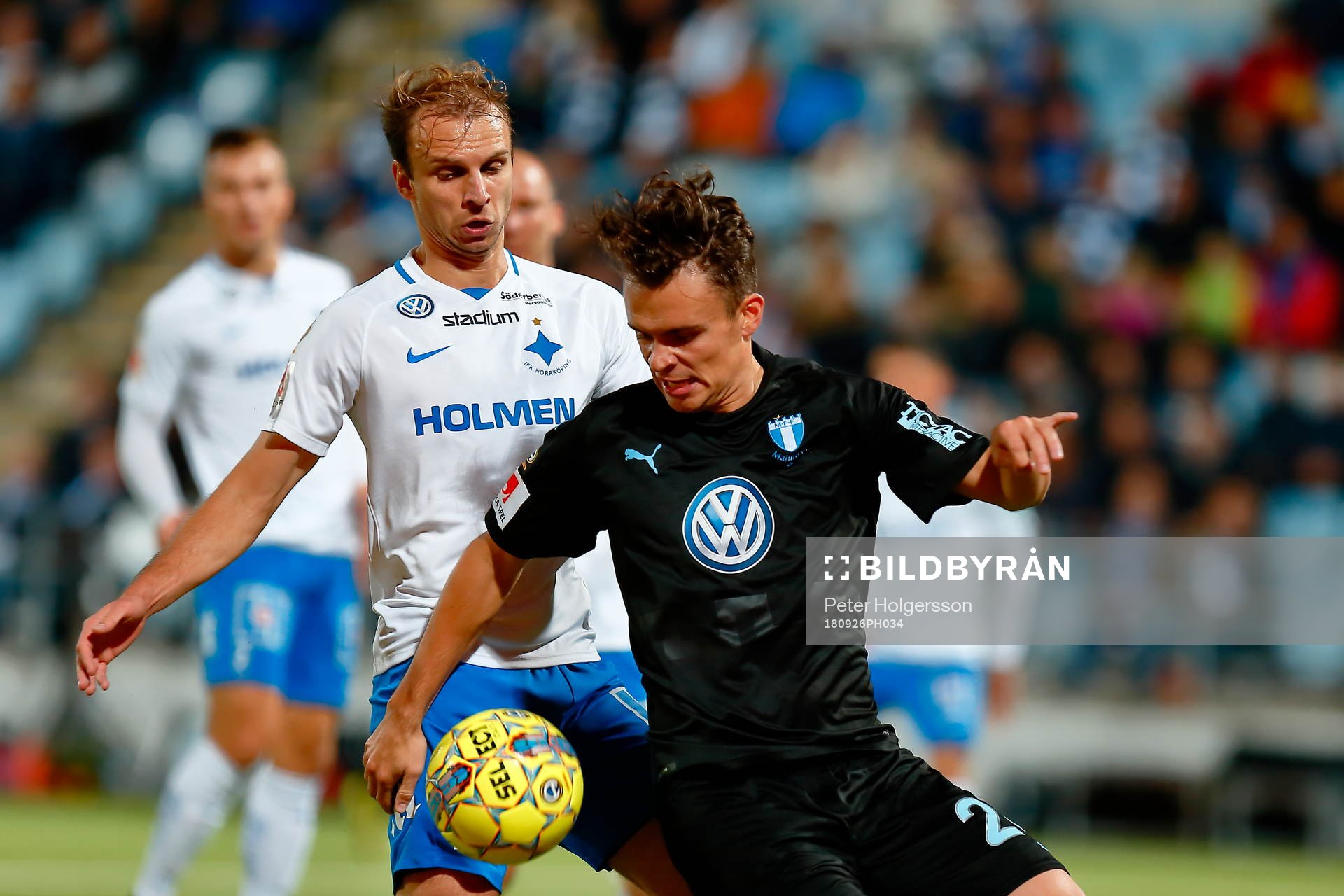 Norrköpings Lars Christian Krogh Gerson och Malmö FFs