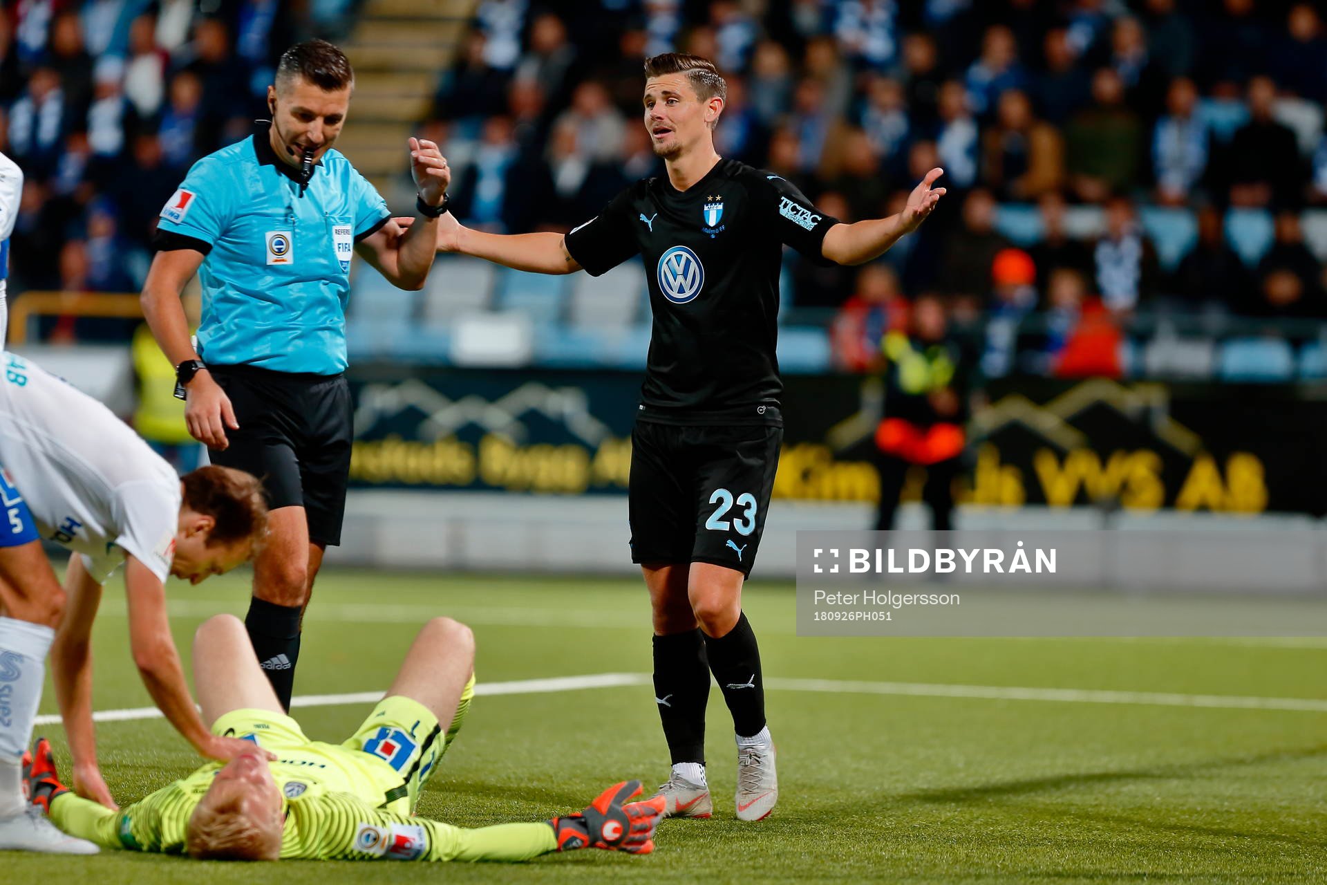 Malmö FFs Marcus Antonsson  reagerar medan Norrköpings