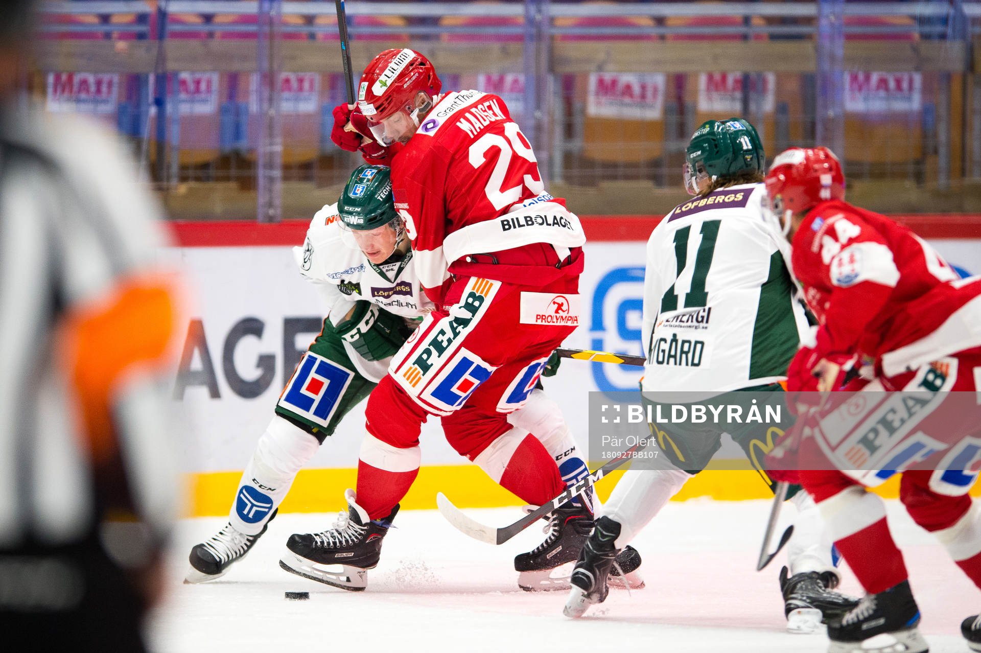 Färjestads Gustav Rydahl och Timrås Morten Madsen