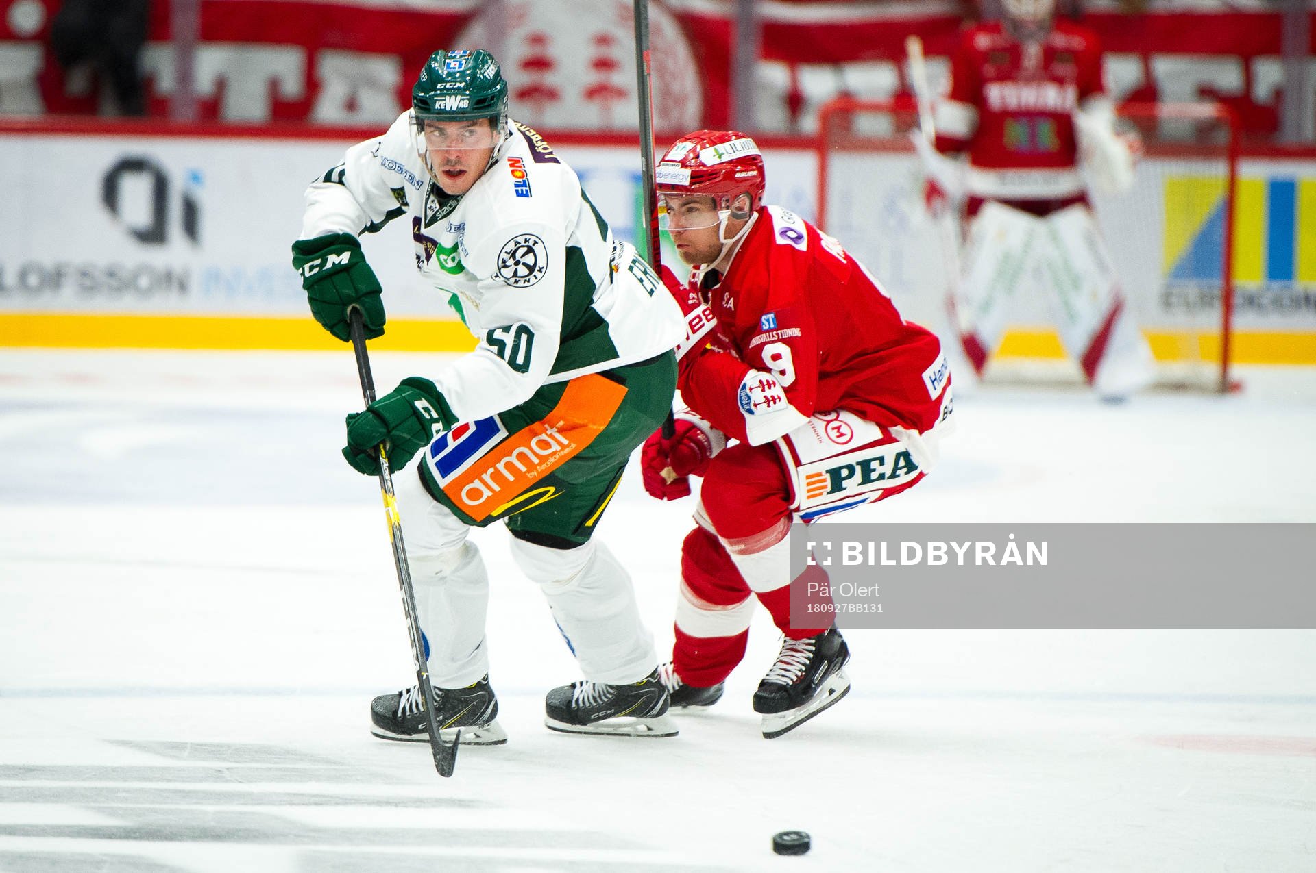 Färjestads Sebastian Erixon och Timrås Rickard Palmberg