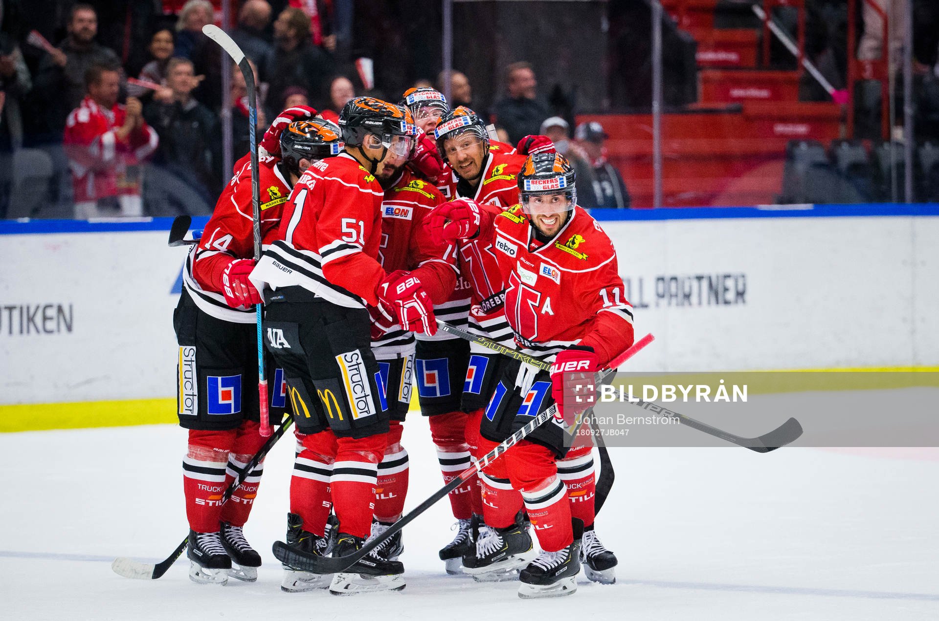 Örebros Aaron Palushaj jublar med Kristian Näkyvä  vid