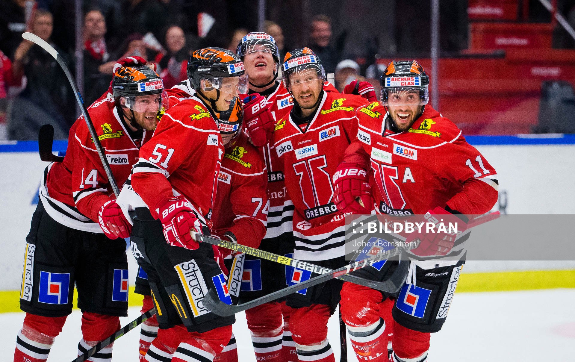 Örebros Aaron Palushaj jublar med Kristian Näkyvä  vid